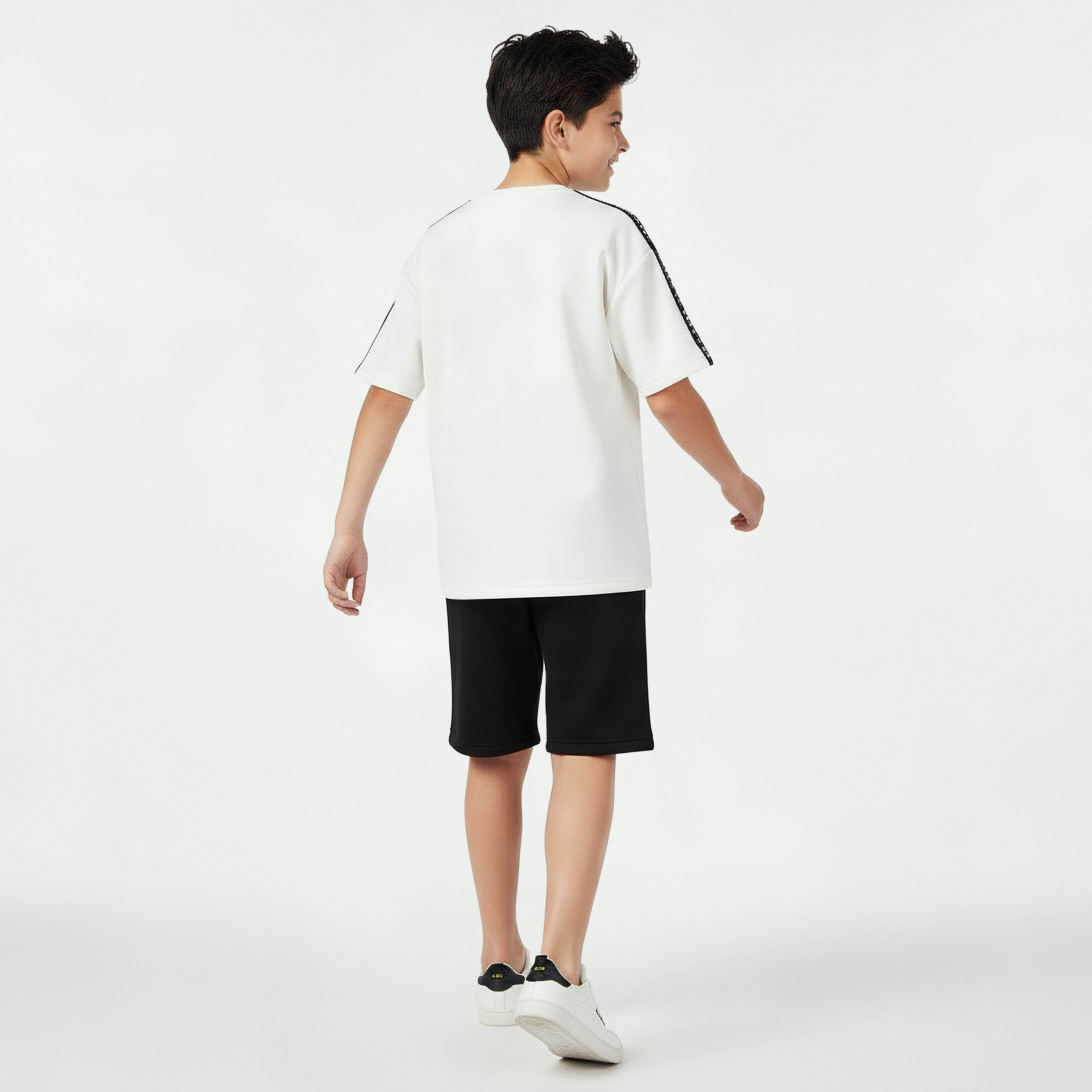 XYZ Crew Neck Short Sleeve T-shirt and Shorts Set with Pockets-boys-clothing-sportswear-sets-image-4