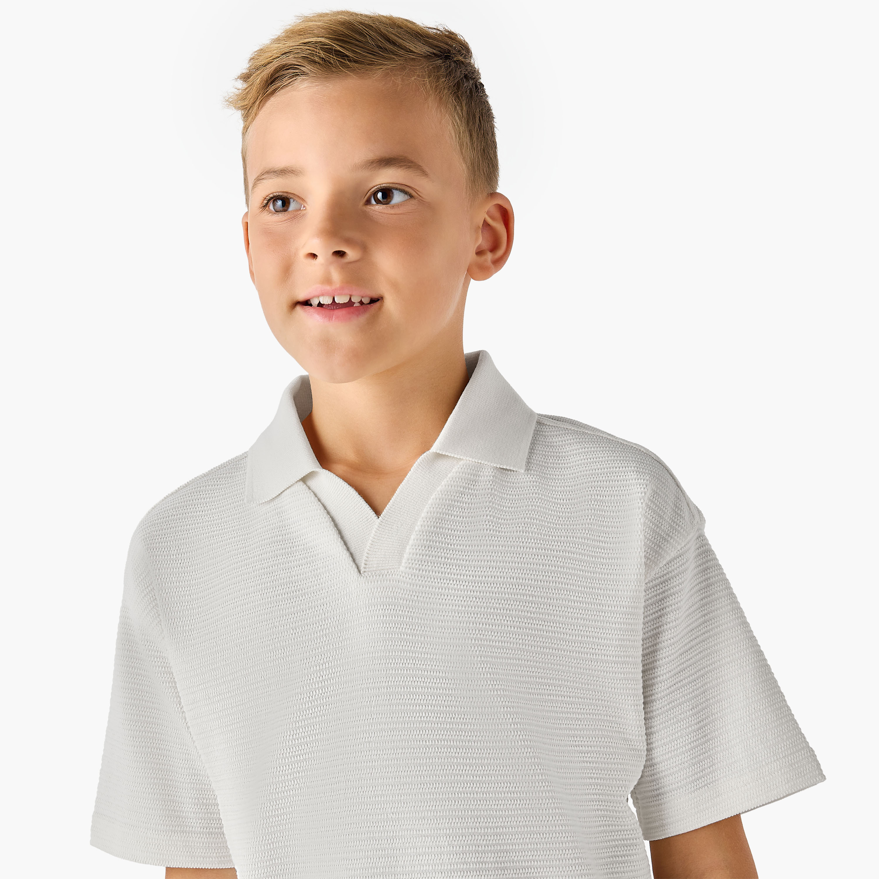 تيشيرت بتصميم بارز الملمس وياقة جوني وأكمام قصيرة من إليجو-boys-clothing-tshirtsandpolos-image-4