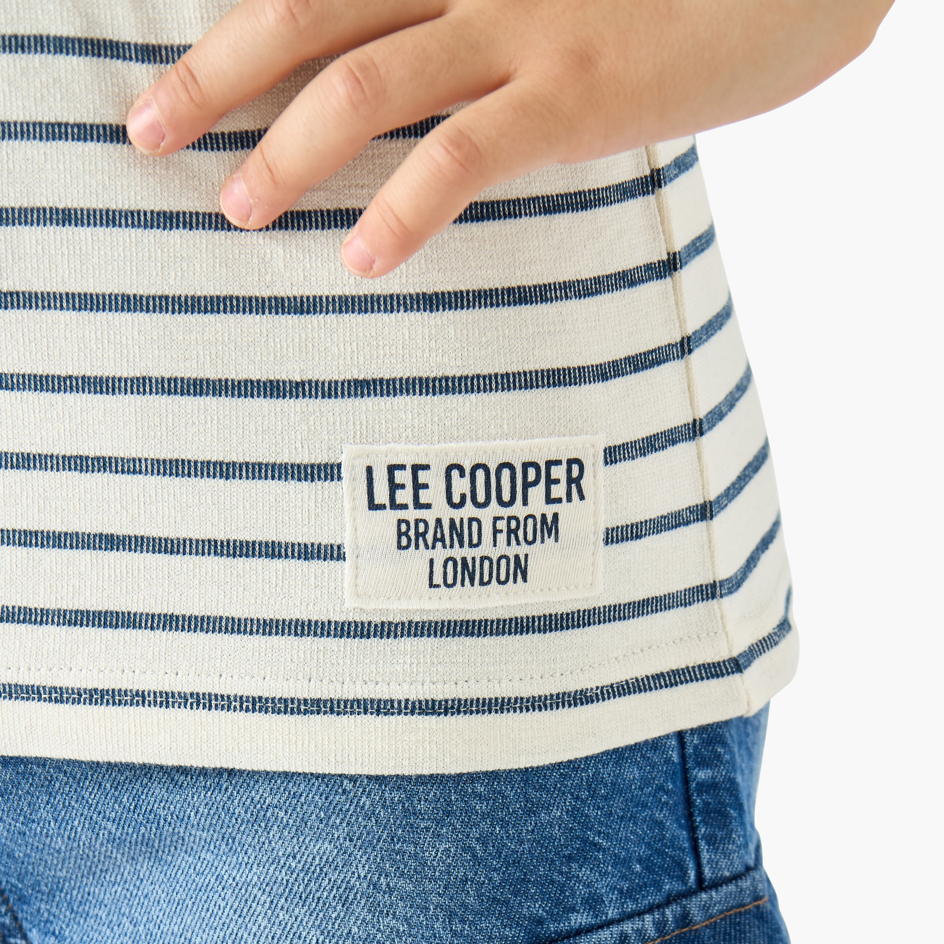 تيشيرت مخطط برقبة ضيقة وأكمام قصيرة من لي كوبر-boys-clothing-tshirtsandpolos-image-5