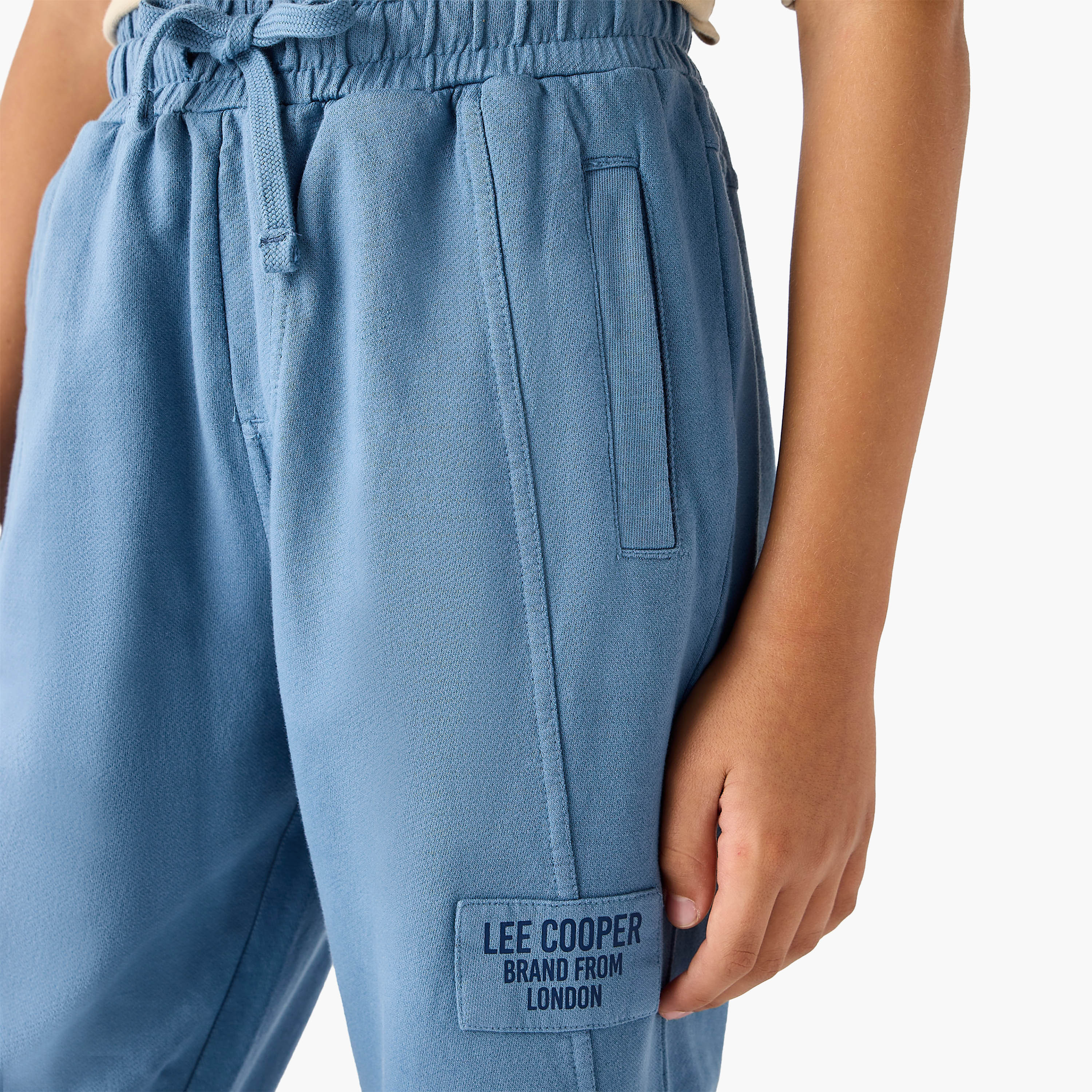 بنطلون رياضي برباط على الخصر وجيوب من لي كوبر-boys-clothing-bottoms-joggersandtrackpants-image-2