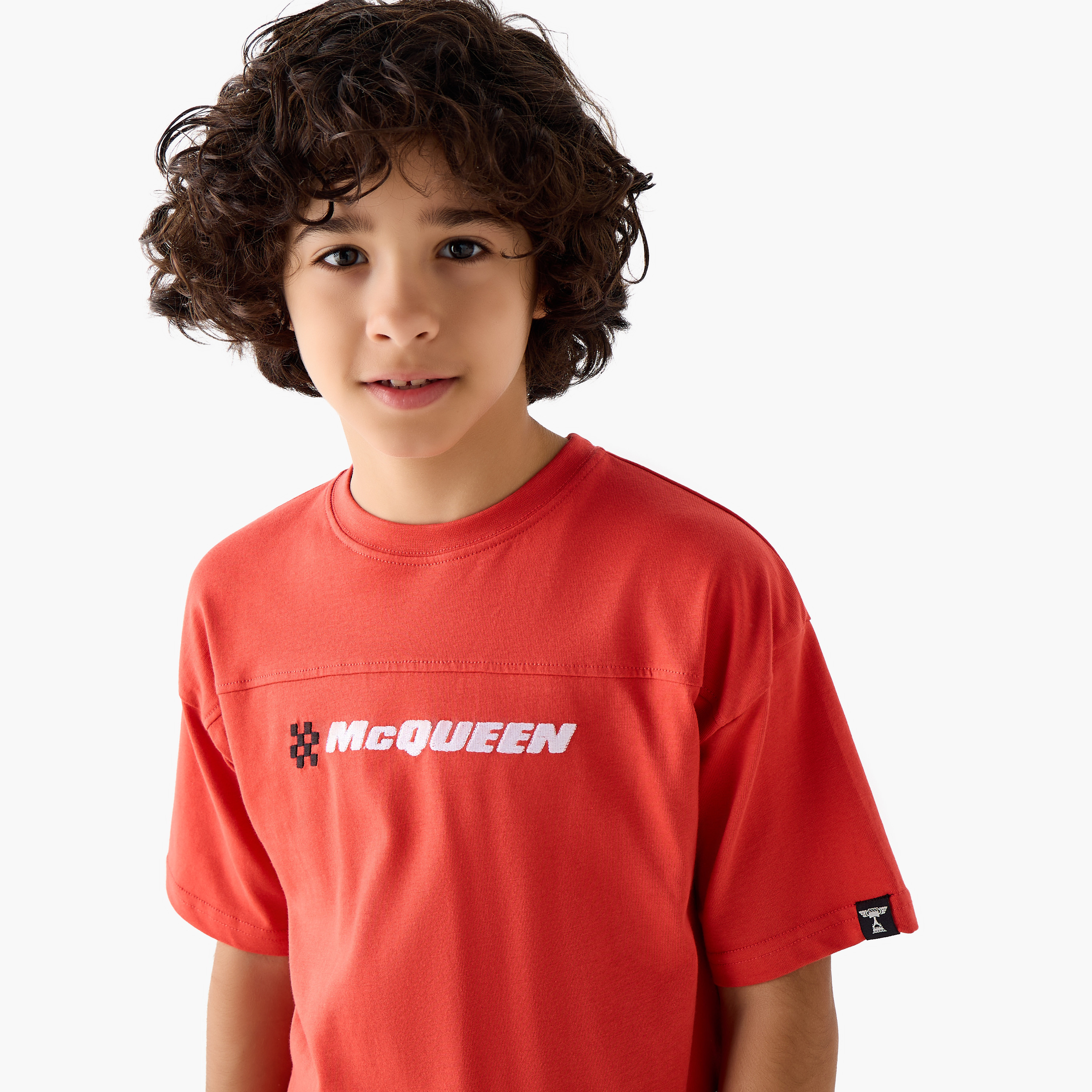 تيشيرت بياقة ضيقة وأكمام قصيرة بطبعات لايتنينج مكوين من ديزني-boys-clothing-tshirtsandpolos-image-4