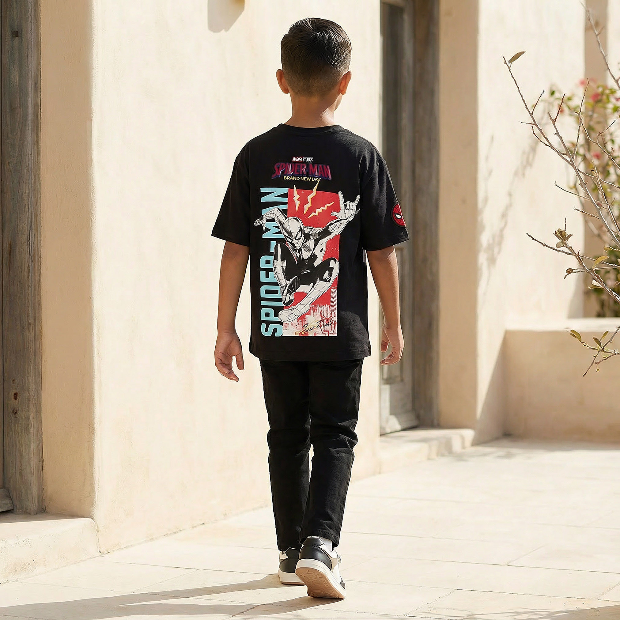 تيشيرت بياقة ضيقة وأكمام قصيرة وطبعات سبايدر مان-boys-clothing-tshirtsandpolos-image-3