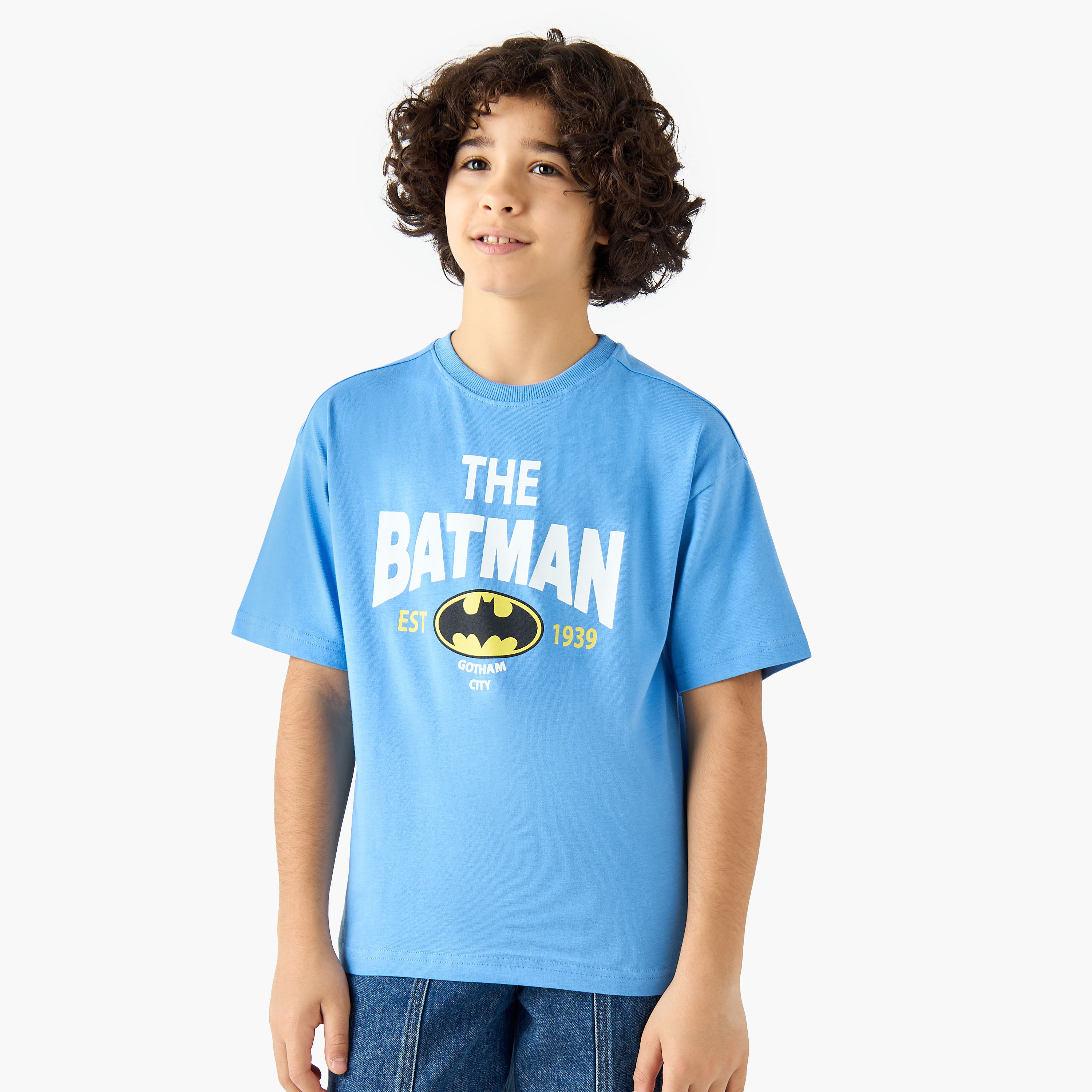 تيشيرت بياقة ضيقة وأكمام قصيرة وطبعات باتمان-boys-clothing-tshirtsandpolos-image-5