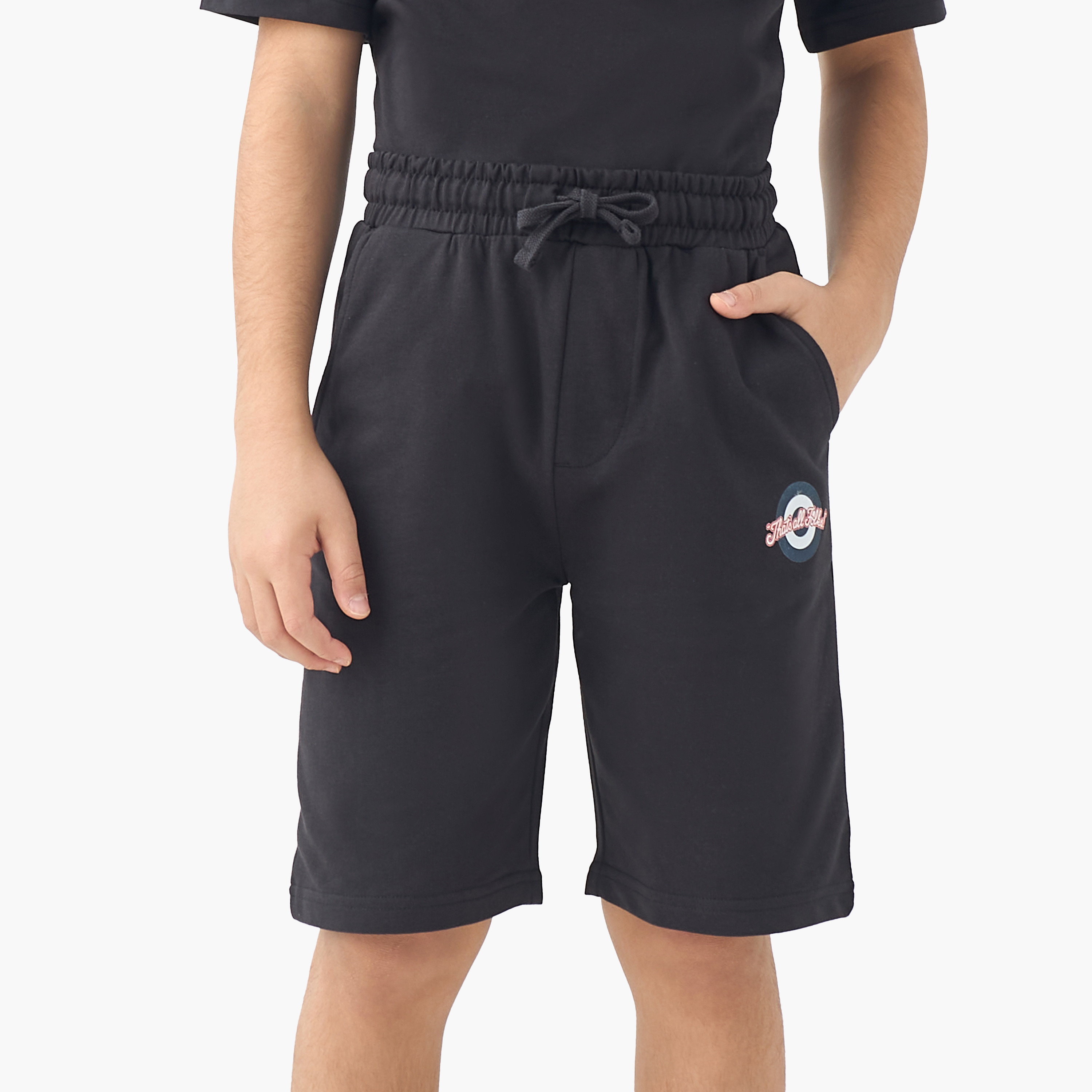 طقم شورت وتيشيرت بياقة ضيقة وأكمام قصيرة وطبعات باجز باني-boys-clothing-setsandcoords-image-3