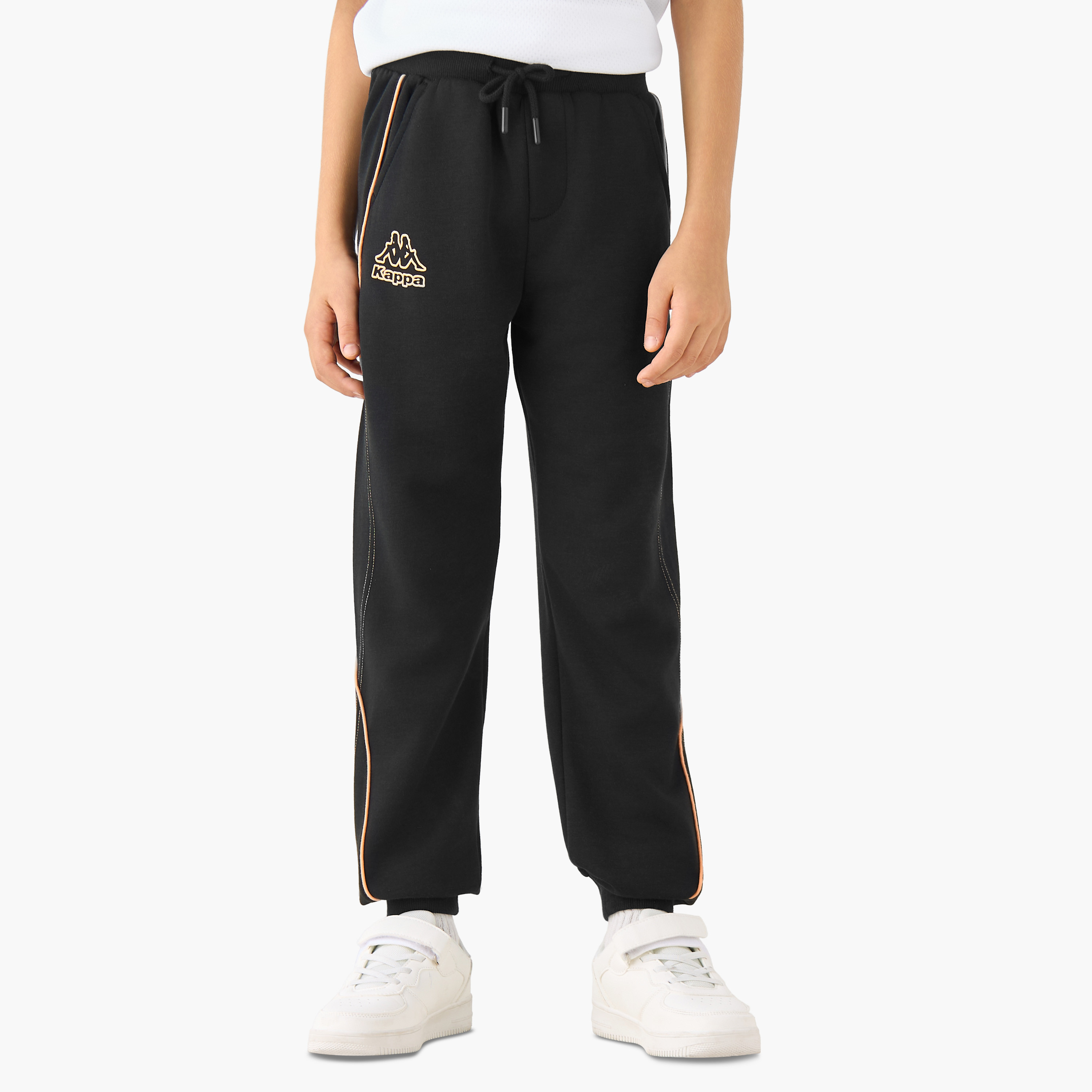 بنطلون رياضي برباط خصر وتصميم شعار من كابا-boys-clothing-bottoms-joggersandtrackpants-image-1