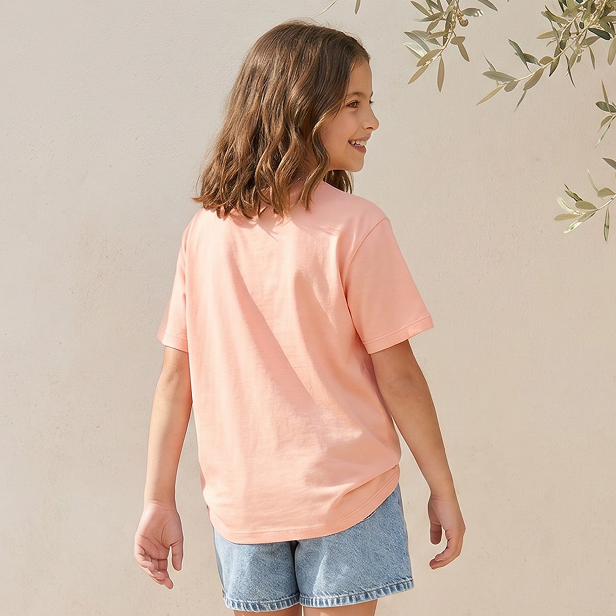 تيشيرت بياقة ضيقة وأكمام قصيرة وطبعات من جونيورز-girls-clothing-tshirts-image-3