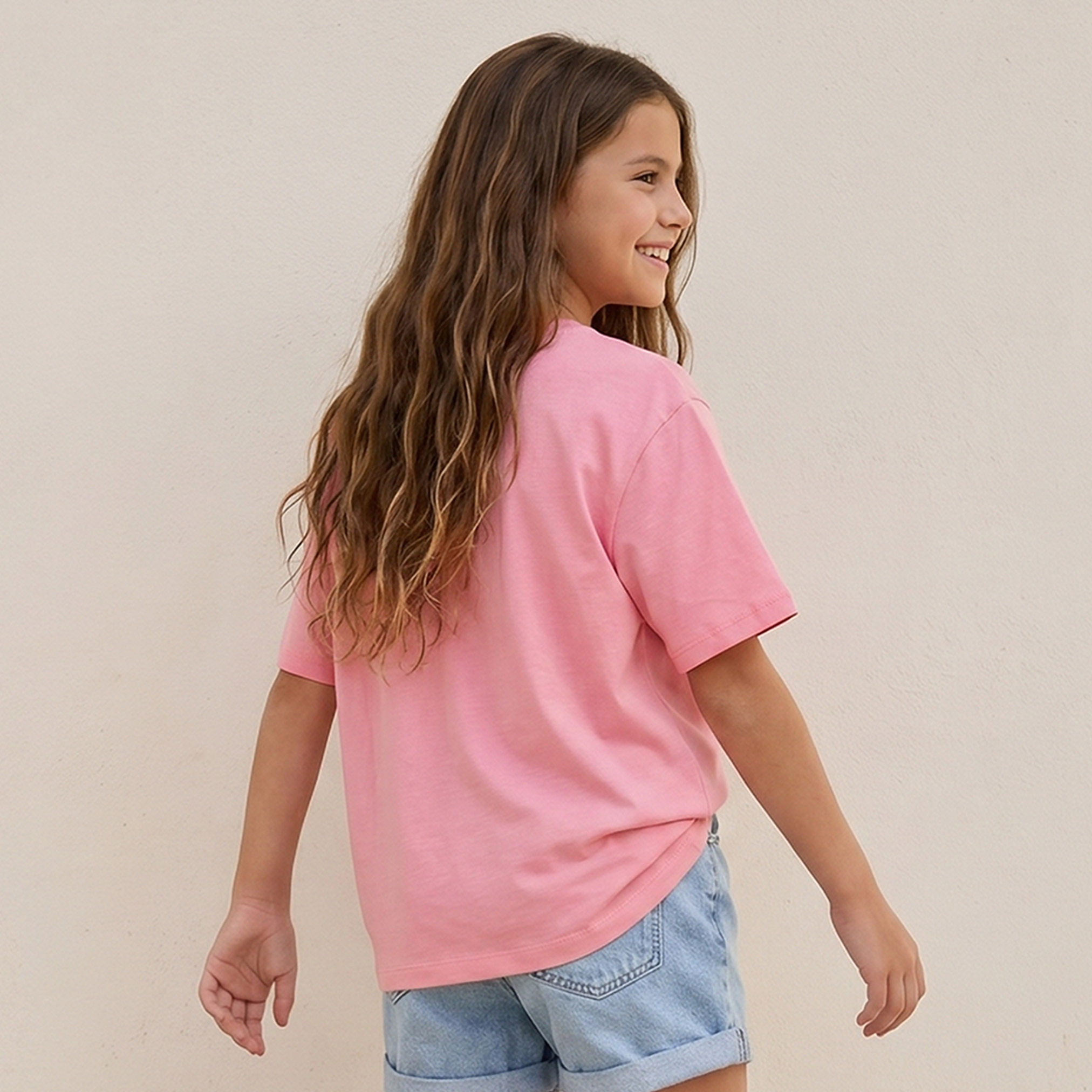 تيشيرت برقبة ضيقة وأكمام قصيرة وطبعات من جونيورز-girls-clothing-tshirts-image-3