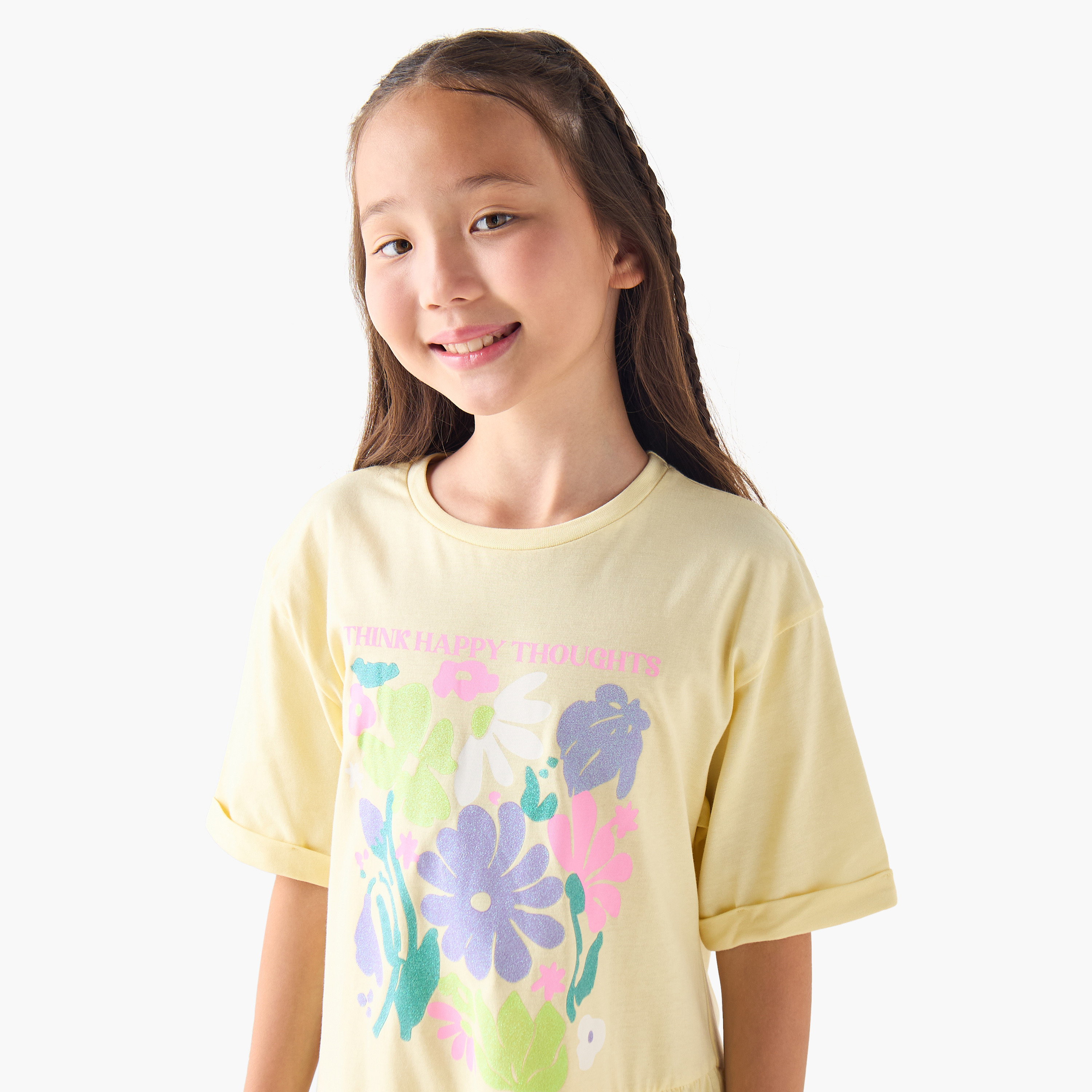 فستان تيشيرت بياقة مستديرة وأكمام قصيرة وطبعات زهرية من جونيورز-girls-clothing-dressesandjumpsuits-image-2