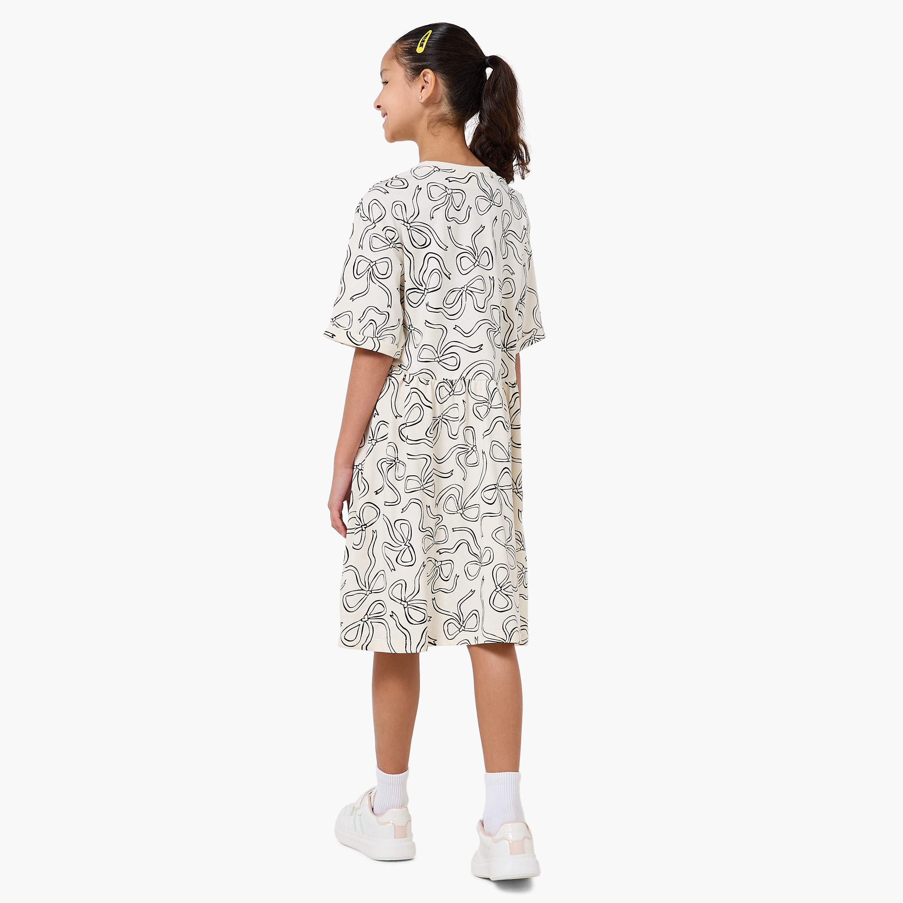 فستان طول الركبة إيه لاين بياقة مستديرة وأكمام قصيرة وطبعات من جونيورز-girls-clothing-dressesandjumpsuits-image-3