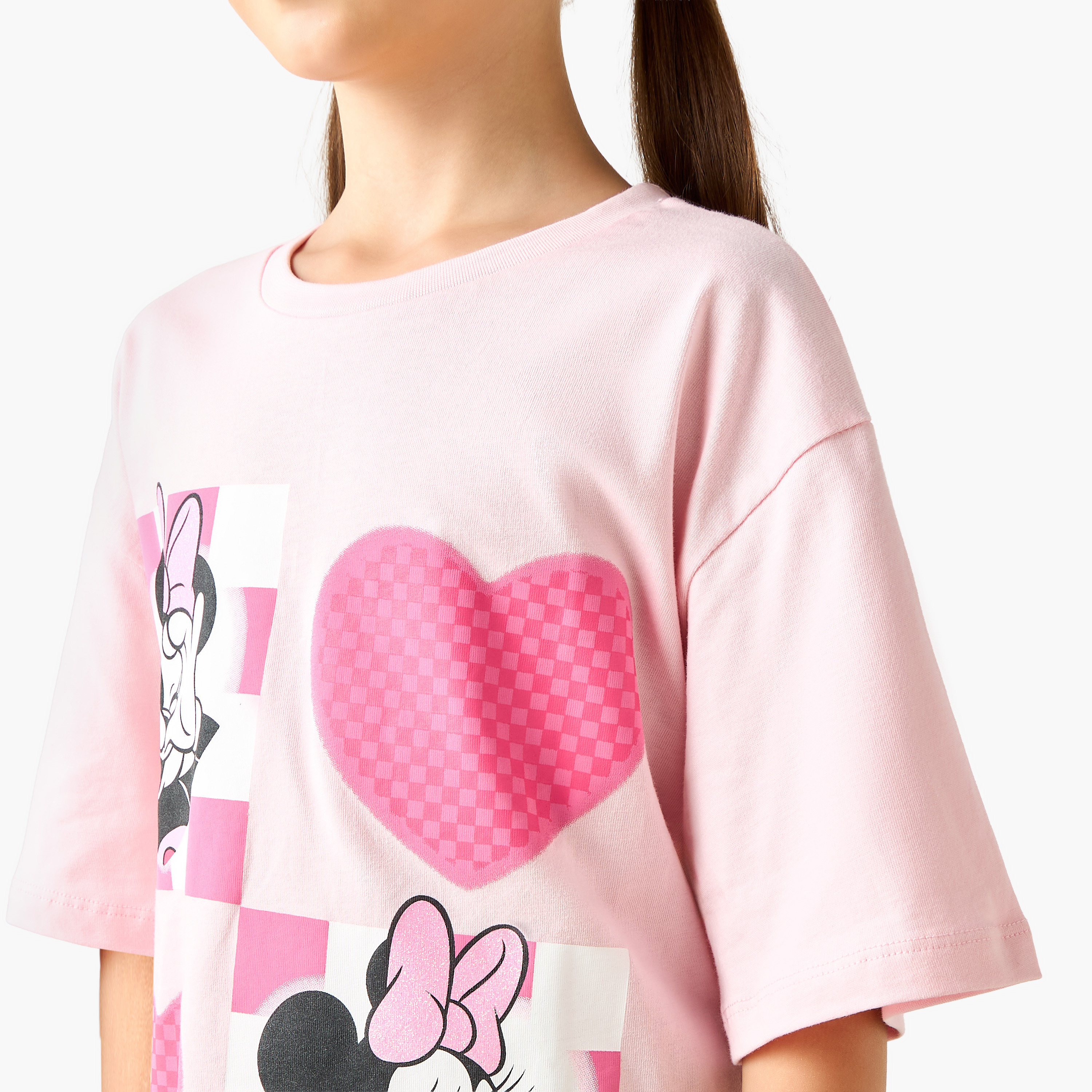 تيشيرت بياقة ضيقة وأكمام قصيرة بطبعات ميني ماوس من جونيورز-girls-clothing-tshirts-image-5