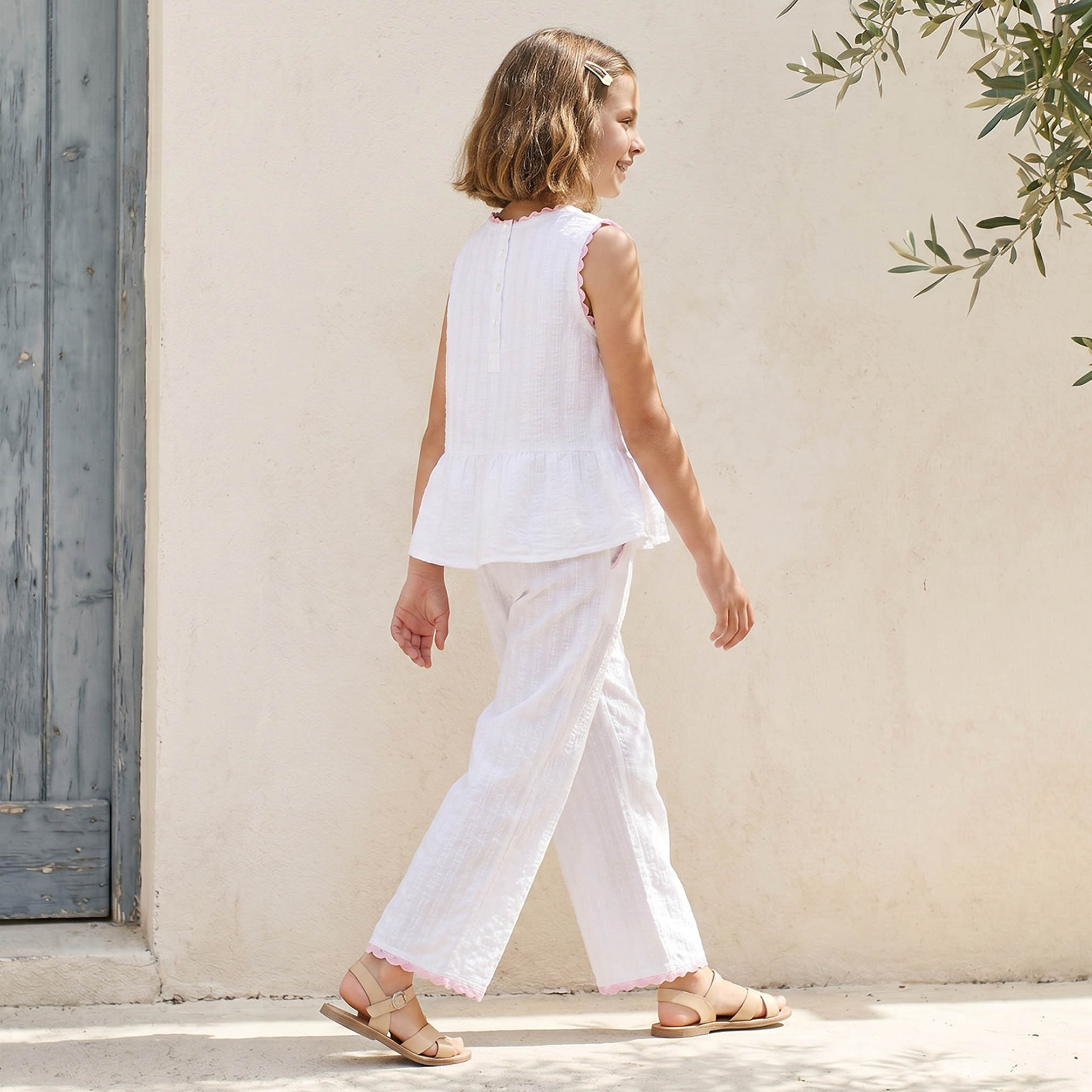 Juniors Round Neck Sleeveless Peplum Top and Pants Set with Textured Design-girls-clothing-setsandcoords-image-4