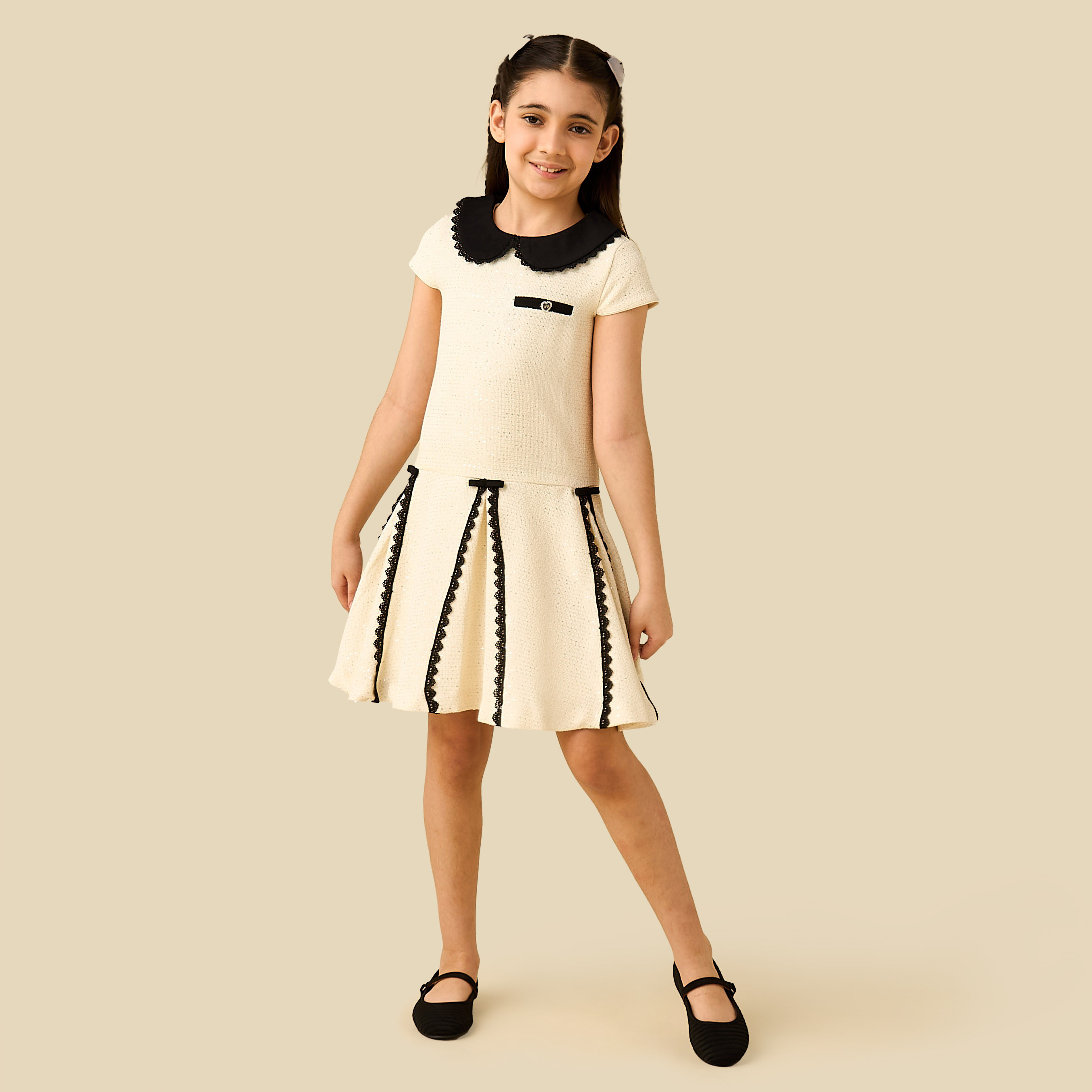 فستان بياقة بيتر بان وأكمام كاب وسحاب إغلاق من جونيورز-girls-clothing-dressesandjumpsuits-image-4