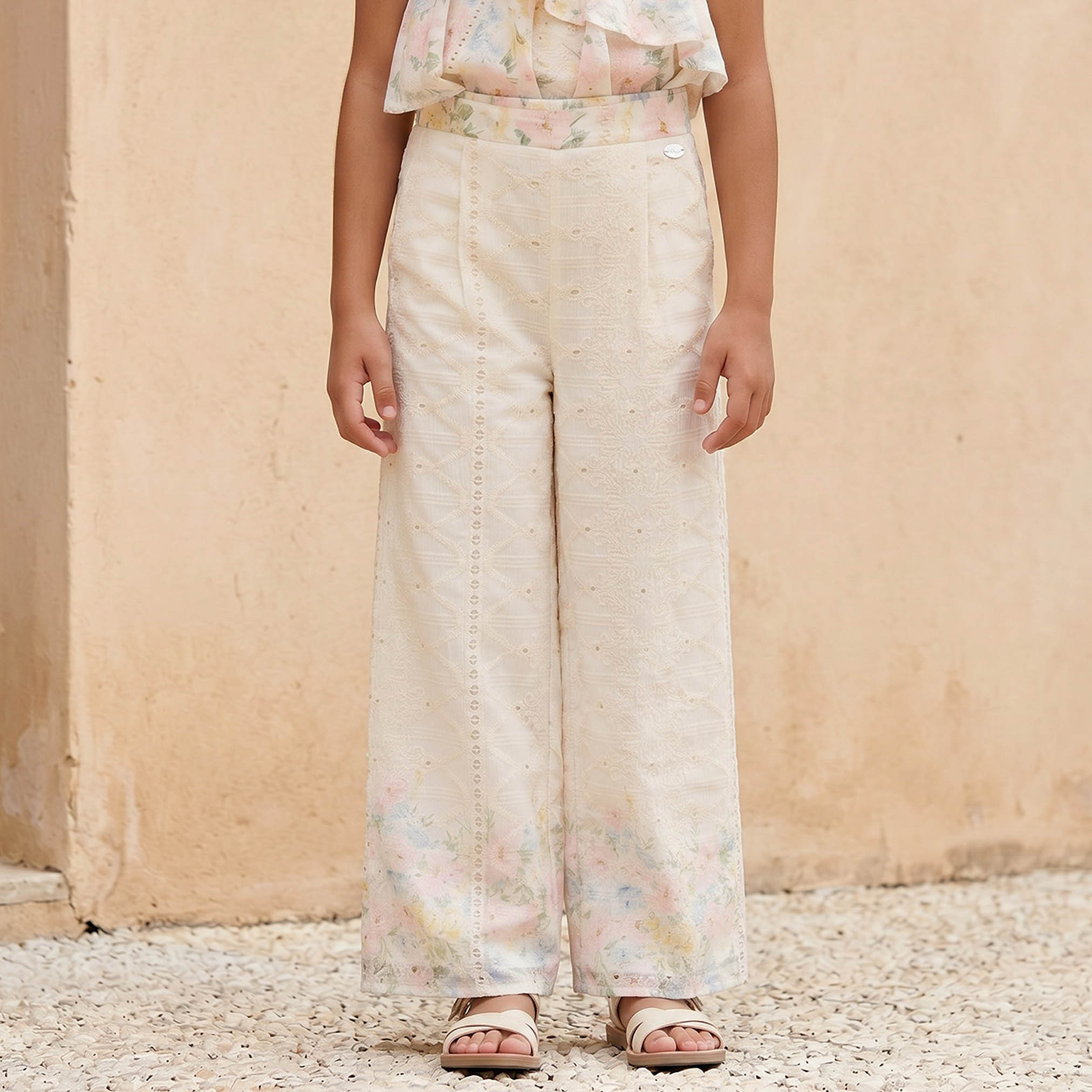 بنطلون واسع الساقين مطرز وبخصر متوسط الارتفاع من إليجو-girls-clothing-bottoms-trousers-image-1