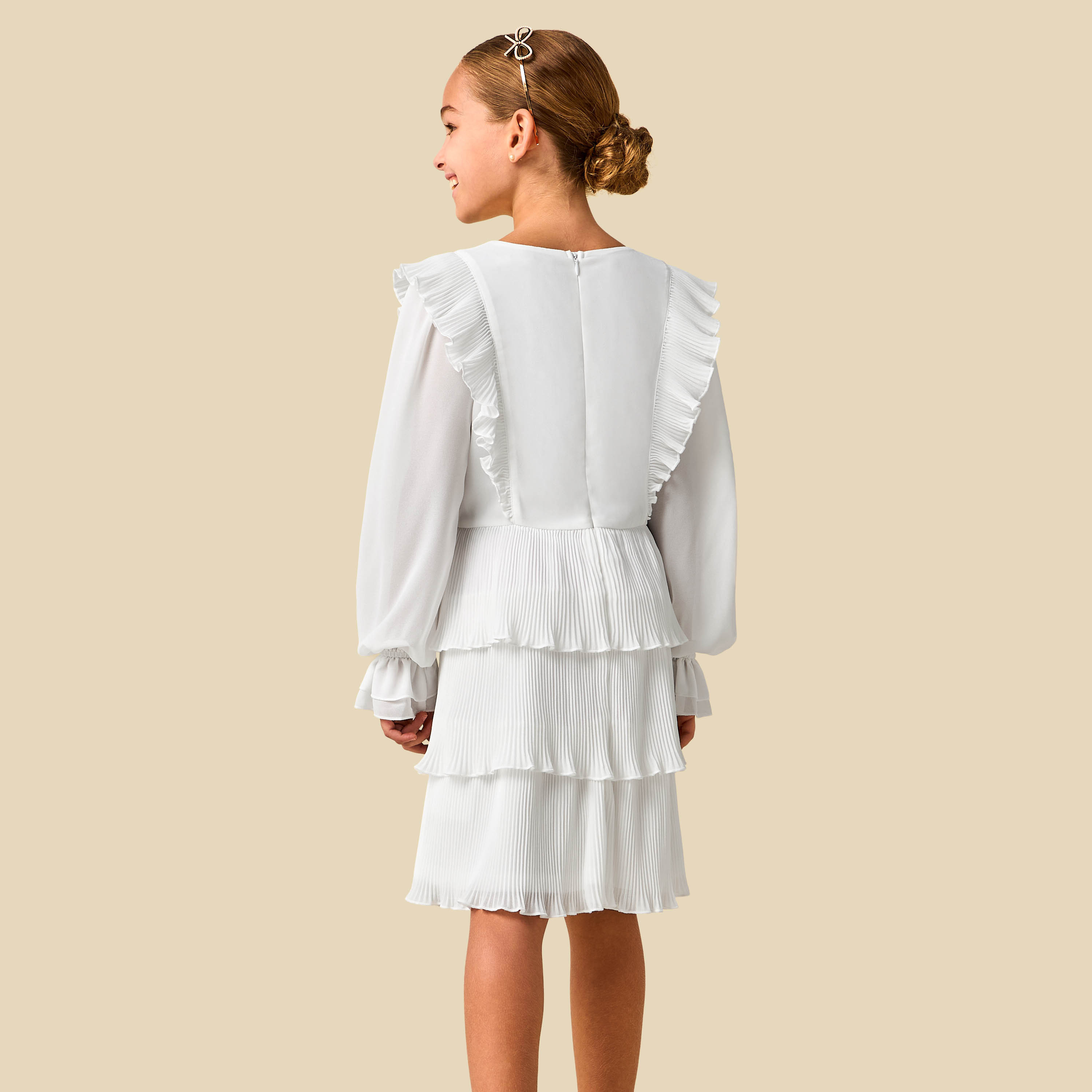 فستان بياقة مستديرة وأكمام طويلة وفيونكة من جونيورز-girls-clothing-dressesandjumpsuits-image-4