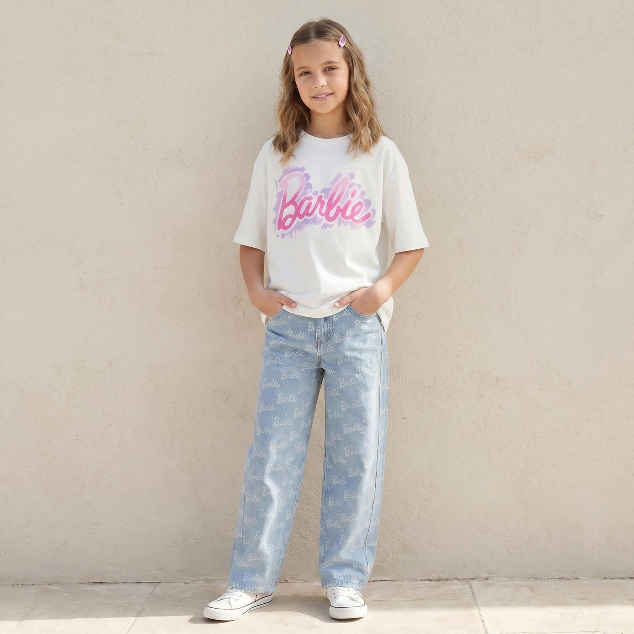 تيشيرت برقبة ضيقة وأكمام قصيرة وطبعات باربي-girls-clothing-tshirts-image-2
