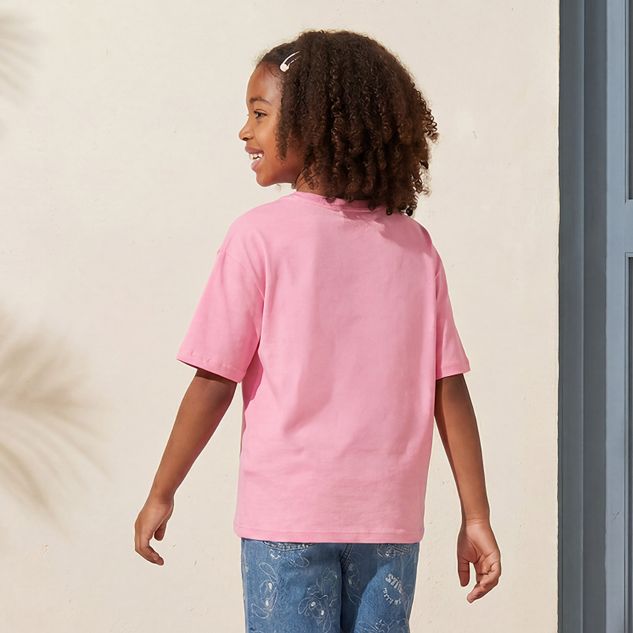 تيشيرت برقبة ضيقة وأكمام قصيرة وطبعات من ديزني-girls-clothing-tshirts-image-3