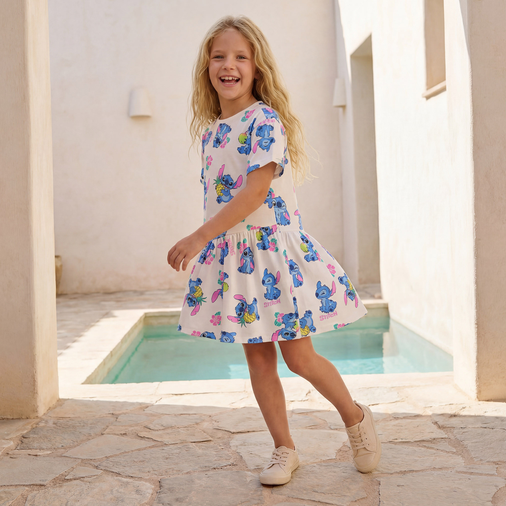 فستان طول الركبة بياقة مستديرة وأكمام قصيرة وطبعات ستيتش من ديزني-girls-clothing-dressesandjumpsuits-image-5