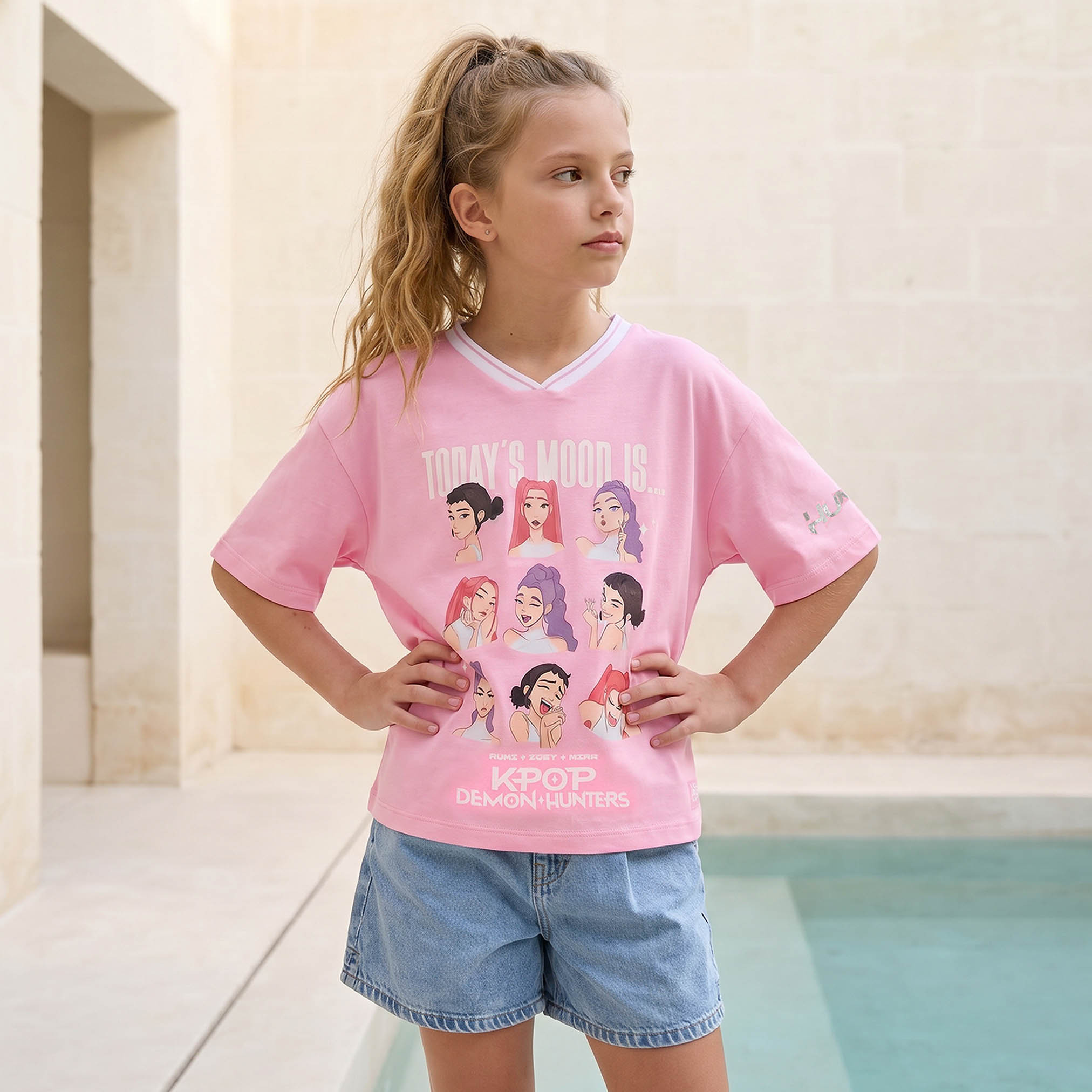 Netflix V-neck Short Sleeves T-shirt with KPop Demon Hunters Print-girls-clothing-tshirts-image-1