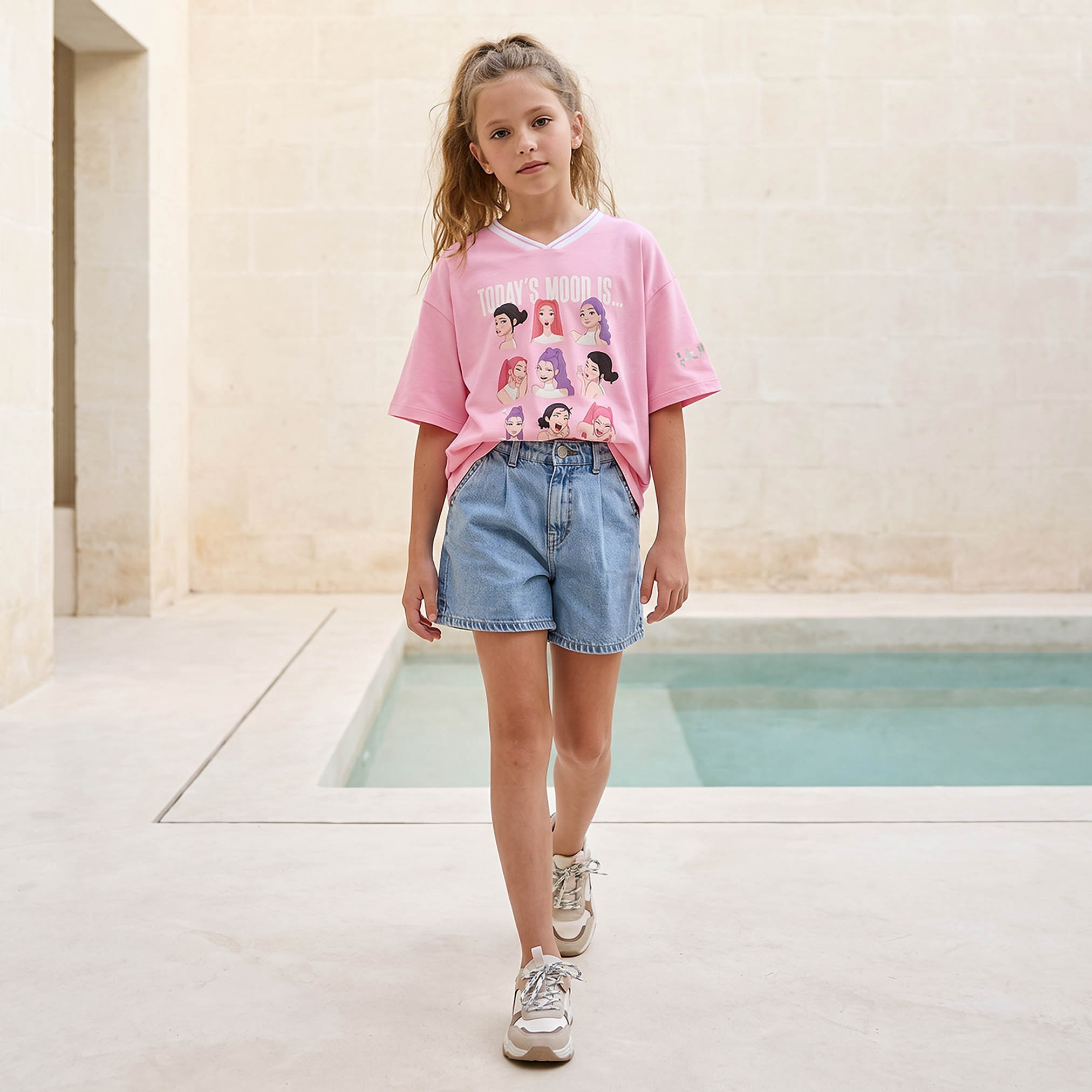 Netflix V-neck Short Sleeves T-shirt with KPop Demon Hunters Print-girls-clothing-tshirts-image-2