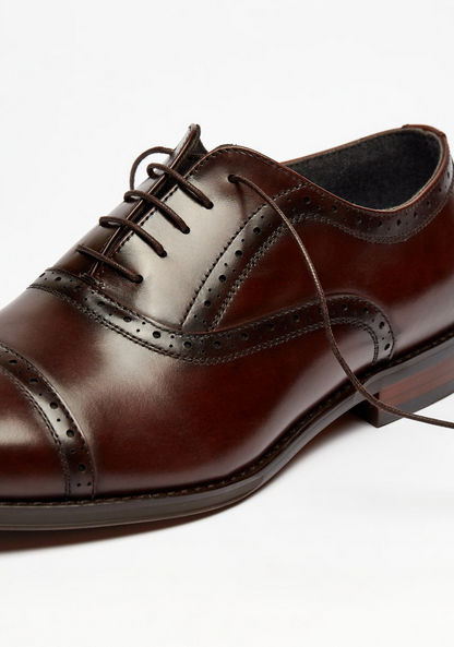 Duchini Men's Textured Oxford Shoes with Lace-Up Closure