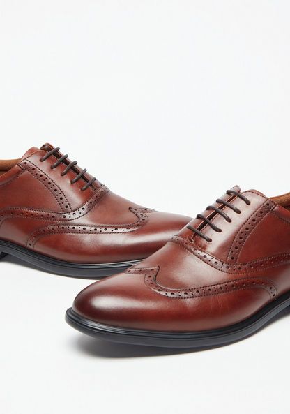 Le Confort Brogue Shoes with Lace-Up Closure