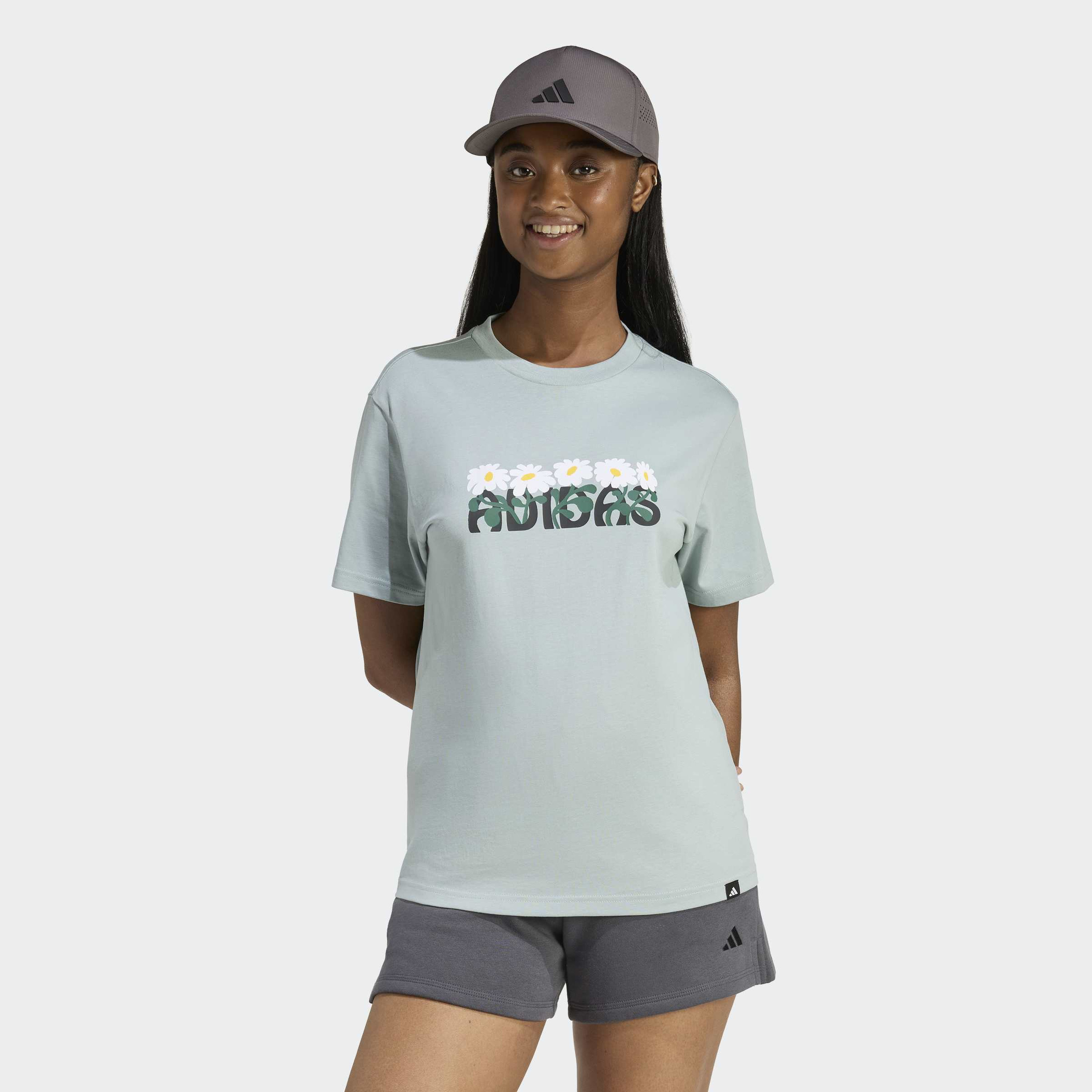 اديداس - تيشيرت نسائي بأكمام قصيرة وطبعة مميزة من الجانب الناعم-women-clothing-tshirts-image-1