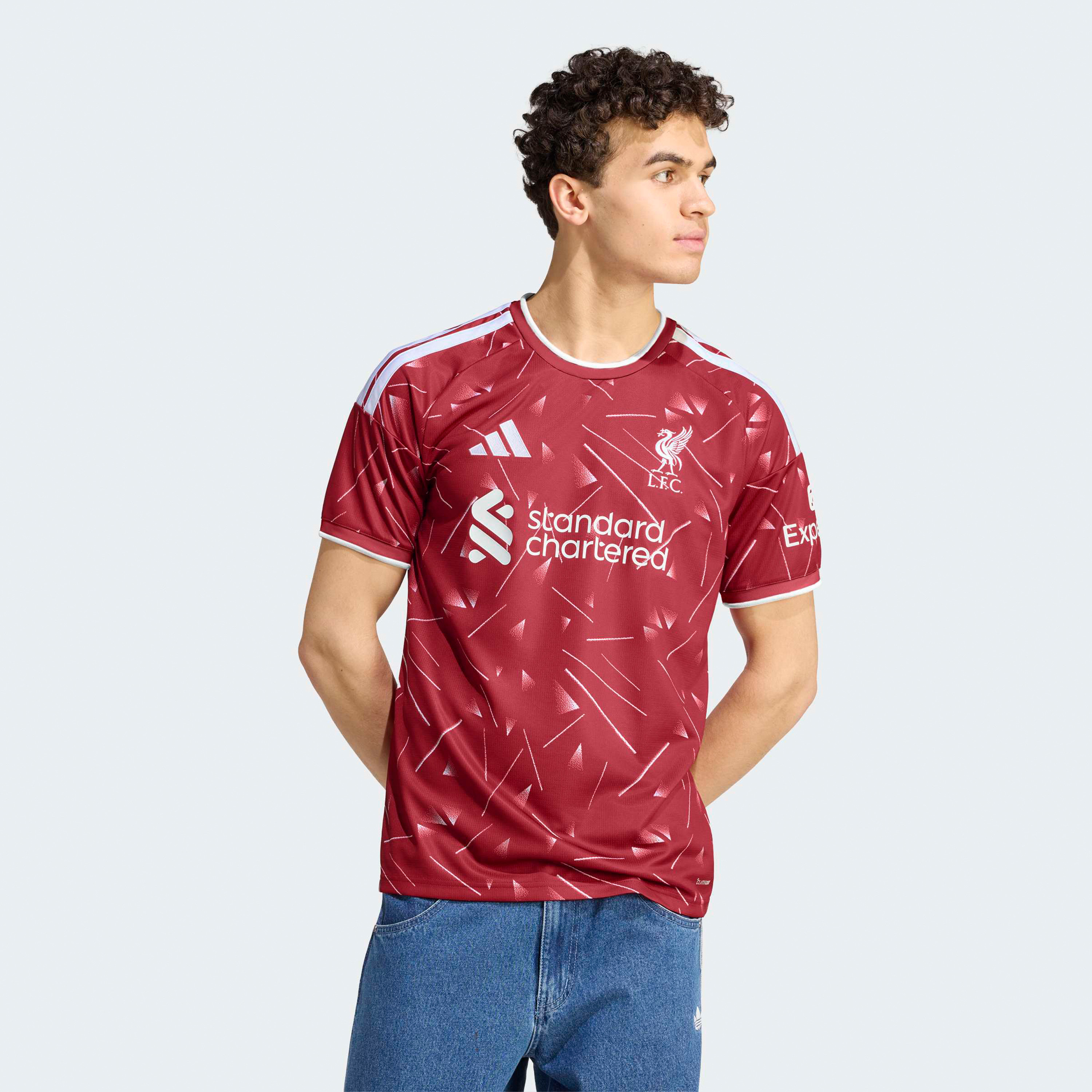 اديداس - قميص ليفربول للرجال للموسم 25/26 الأساسي بأكمام قصيرة-men-clothing-sportswearandactivewear-tshirtsandpolos-image-1