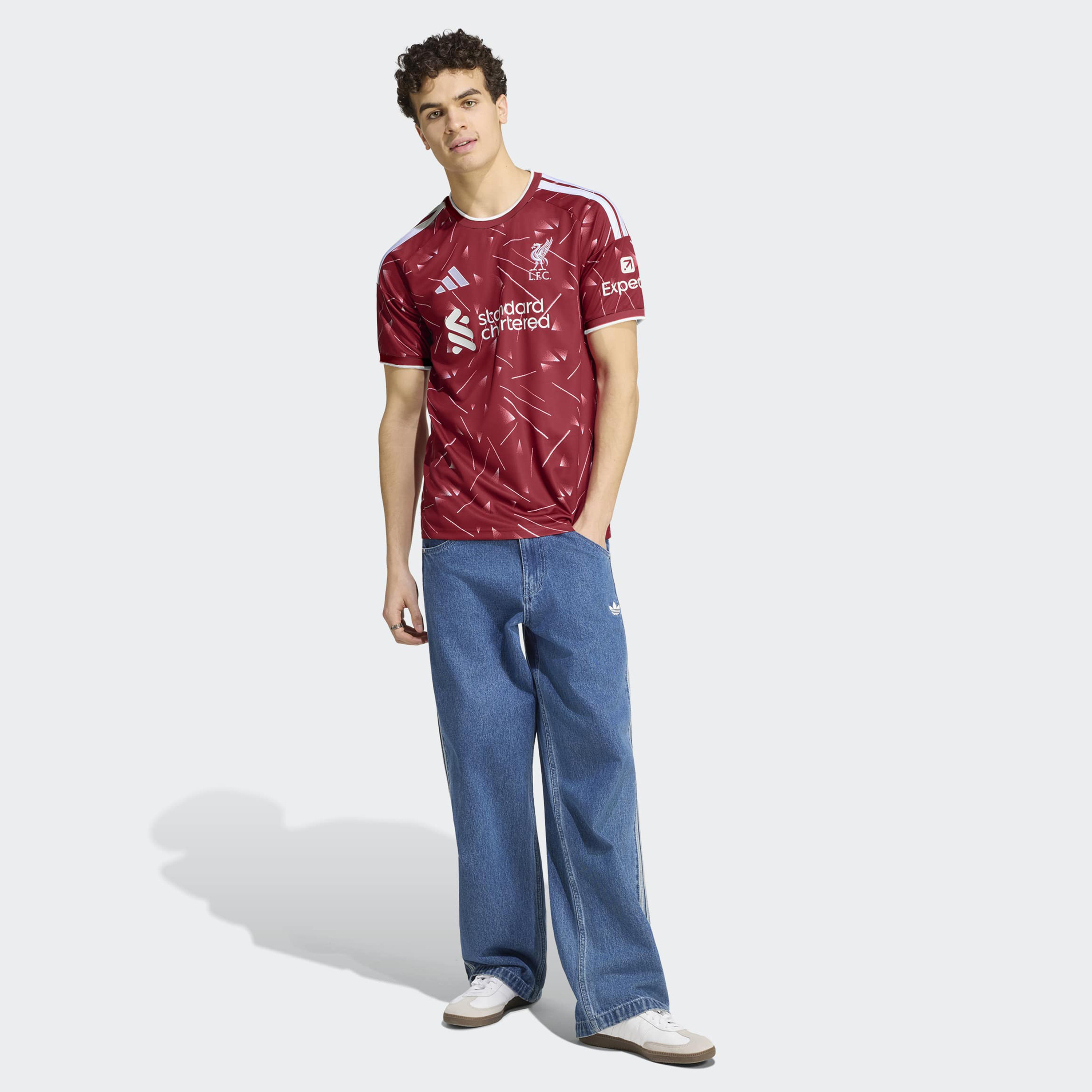 اديداس - قميص ليفربول للرجال للموسم 25/26 الأساسي بأكمام قصيرة-men-clothing-sportswearandactivewear-tshirtsandpolos-image-2