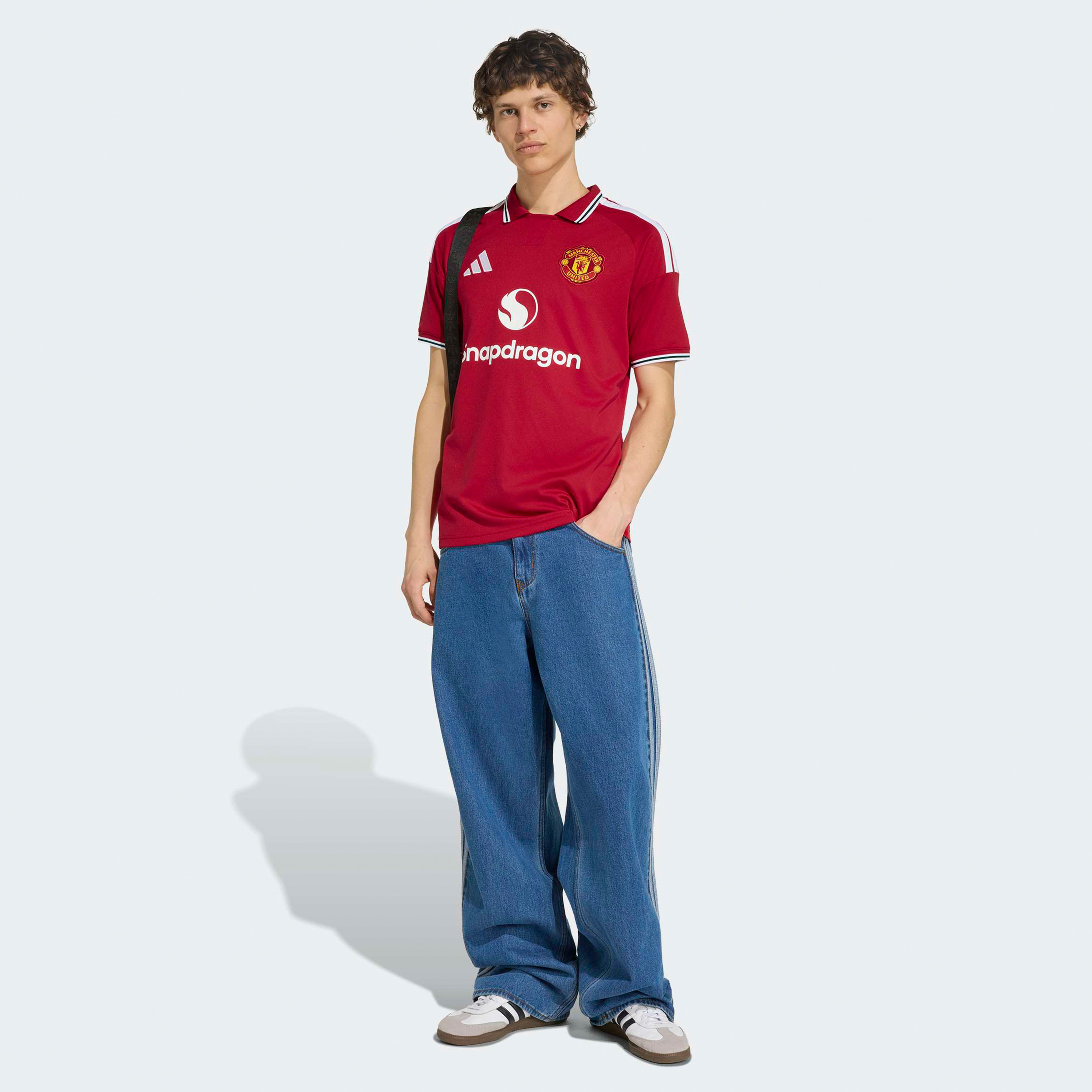 adidas Men Manchester United 25/26 Home Short Sleeve Jersey-men-clothing-sportswearandactivewear-tshirtsandpolos-image-2
