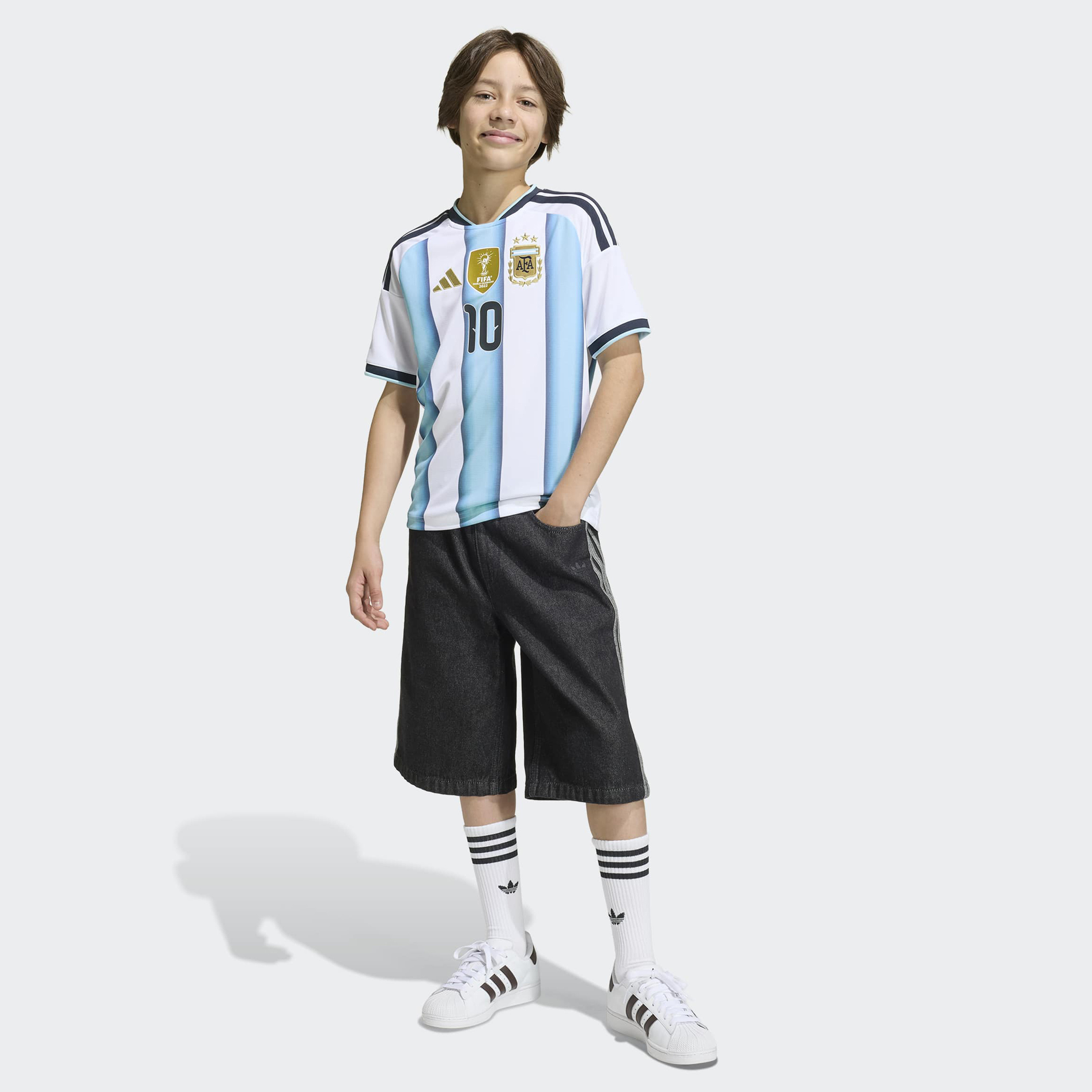 اديداس - قميص منتخب الأرجنتين للأطفال الأساسي لكأس العالم FIFA 2026-boys-clothing-sportswear-tops-image-2