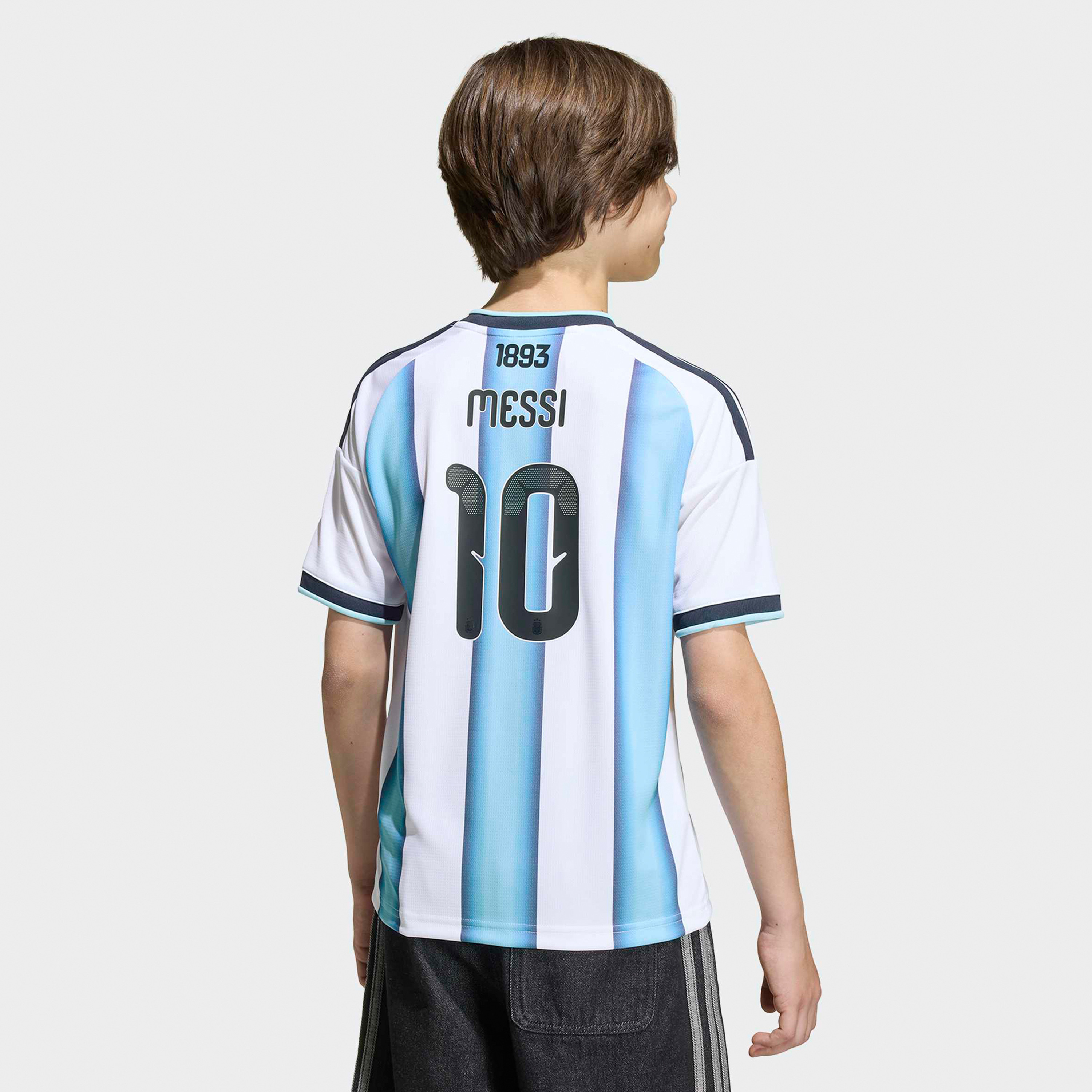 اديداس - قميص منتخب الأرجنتين للأطفال الأساسي لكأس العالم FIFA 2026-boys-clothing-sportswear-tops-image-6