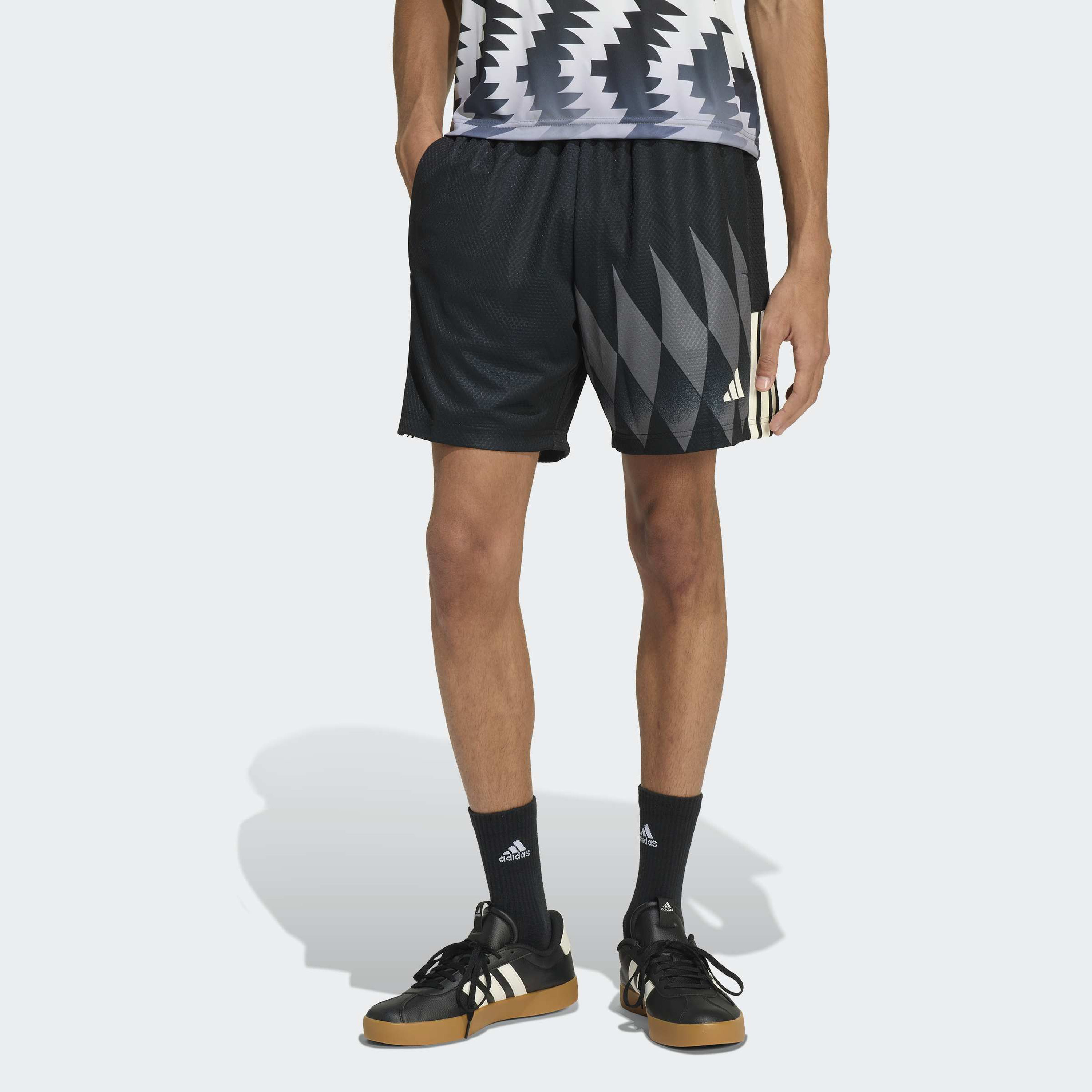 اديداس - شورت رجالي قماش البيكيه من هاوس أوف تيرو بالتعاون مع كومون جول-men-clothing-bottoms-shorts-image-1
