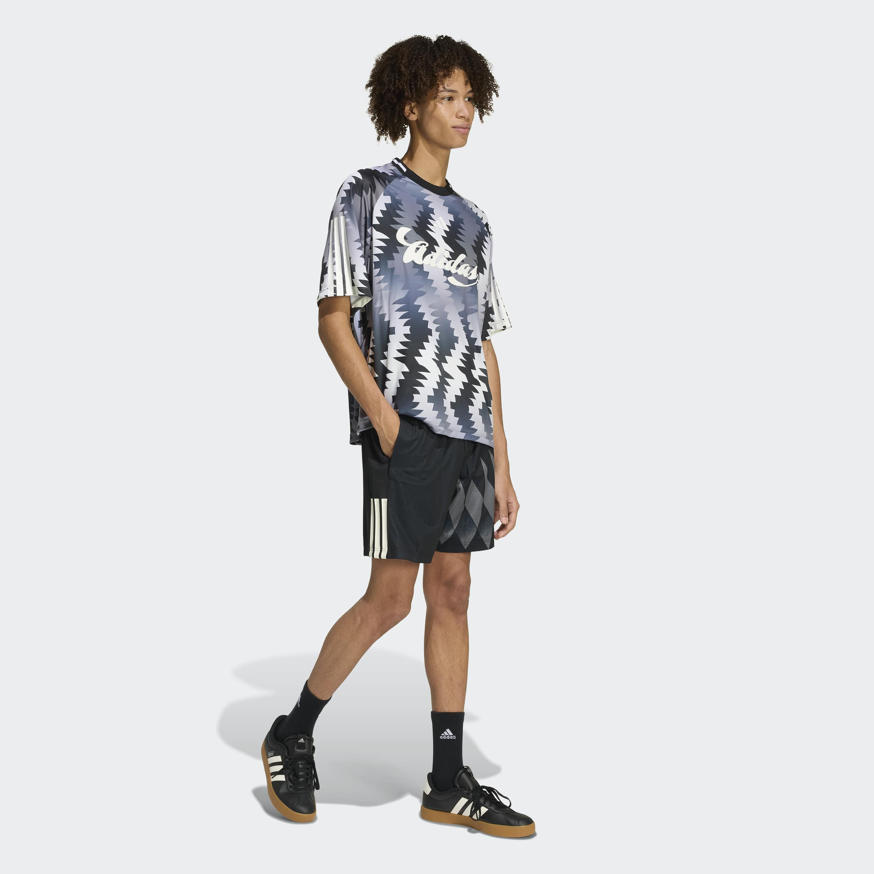 اديداس - شورت رجالي قماش البيكيه من هاوس أوف تيرو بالتعاون مع كومون جول-men-clothing-bottoms-shorts-image-2