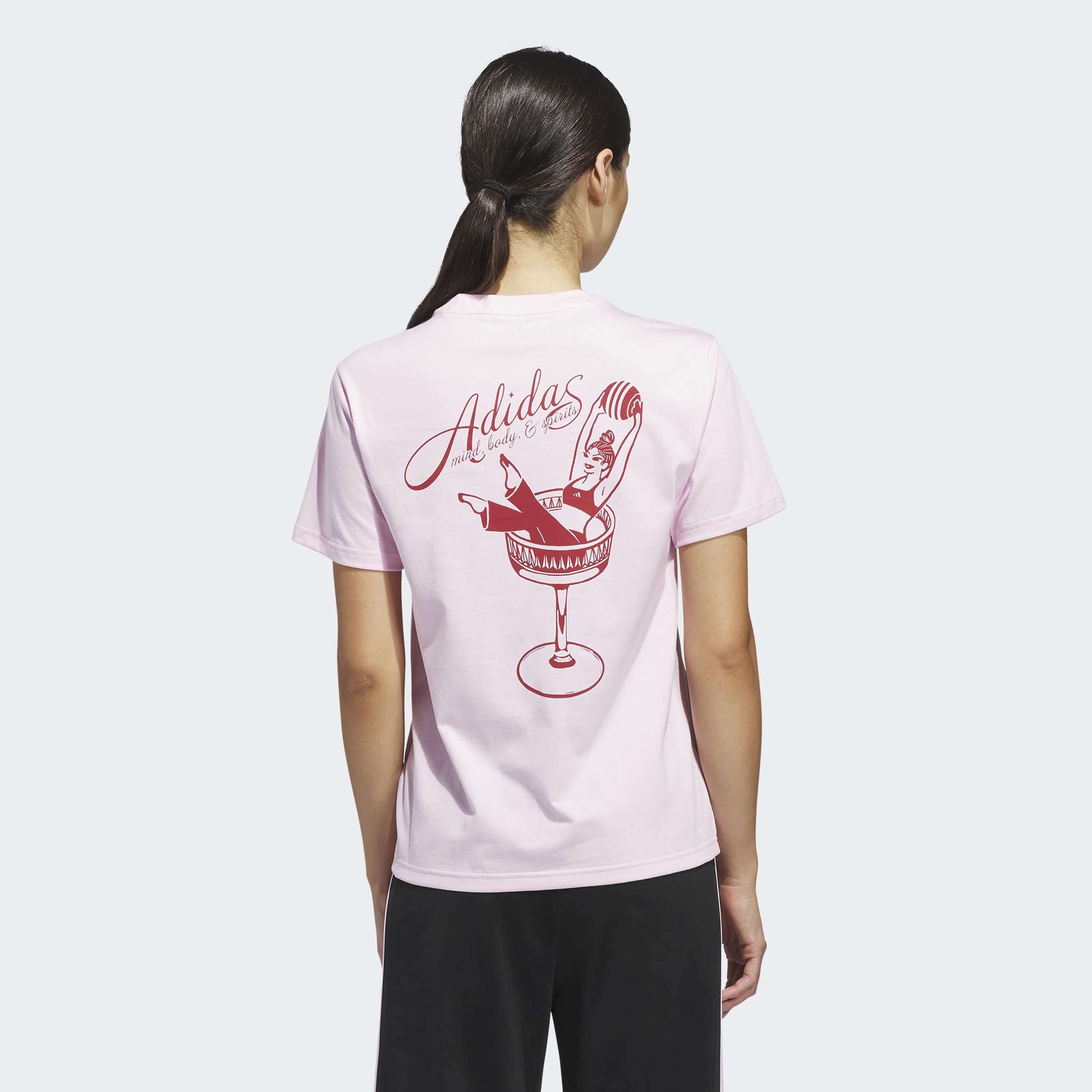 اديداس - تيشيرت نسائي بأكمام قصيرة مطبوع عليه رسومات  يعبّر عن العقل والجسد والروح-sports-women-clothing-tshirtsandvests-image-9