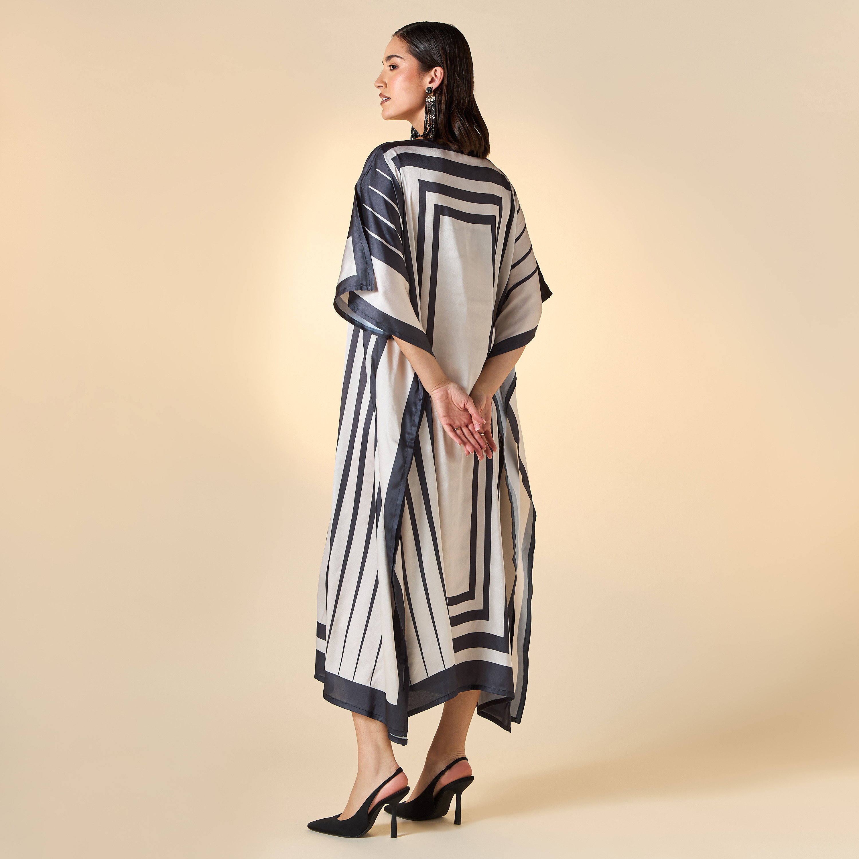 فستان قفطان بطبعات وياقة مركب من فيور-women-clothing-dresses-image-2