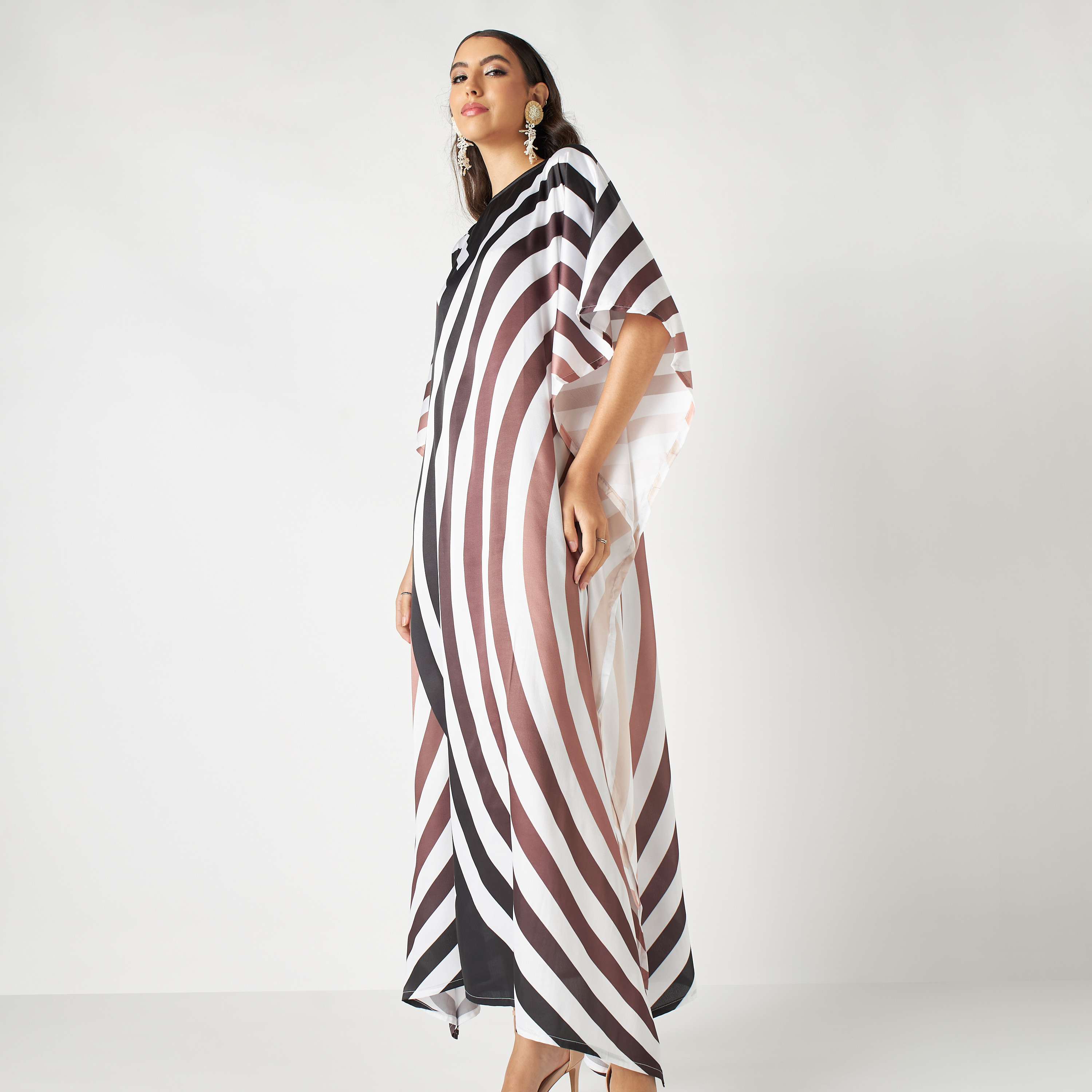 فستان قفطان مخطط بياقة قارب من فيور-women-arabicclothing-kaftan-image-2