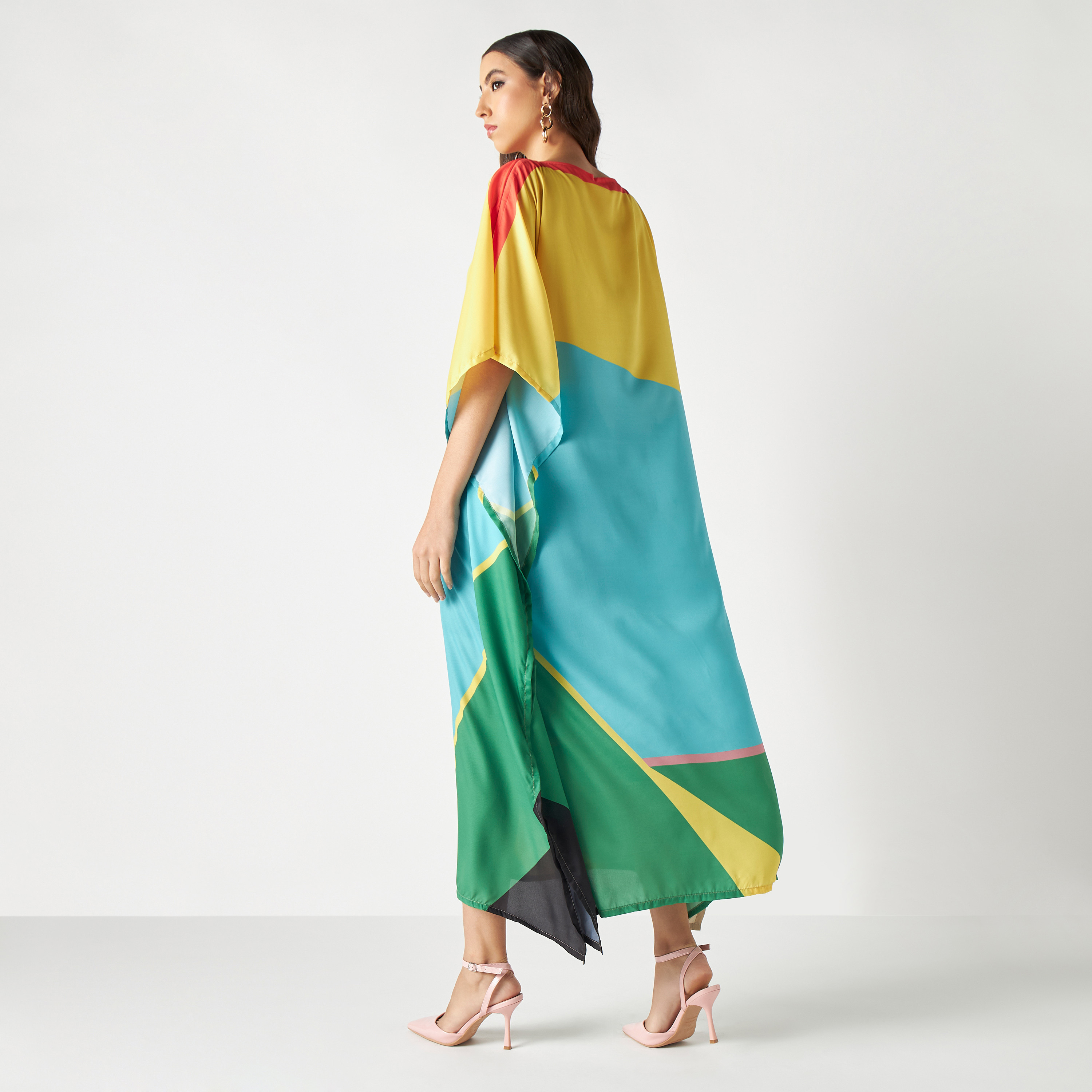 فستان قفطان بياقة قارب وقوالب ملونة من فيور-women-arabicclothing-kaftan-image-3