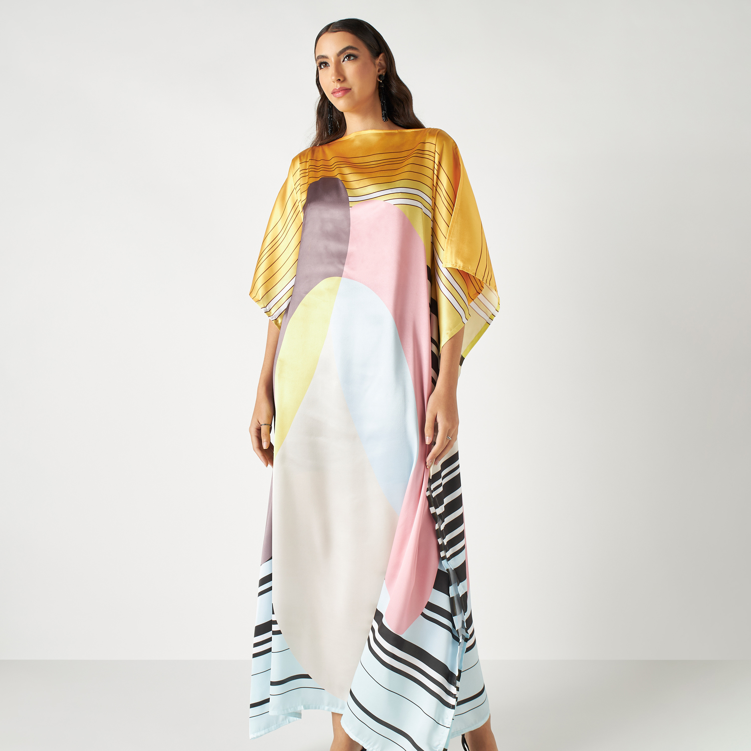 فستان قفطان بياقة قارب وطبعات تجريدية من فيور-women-clothing-dresses-image-1