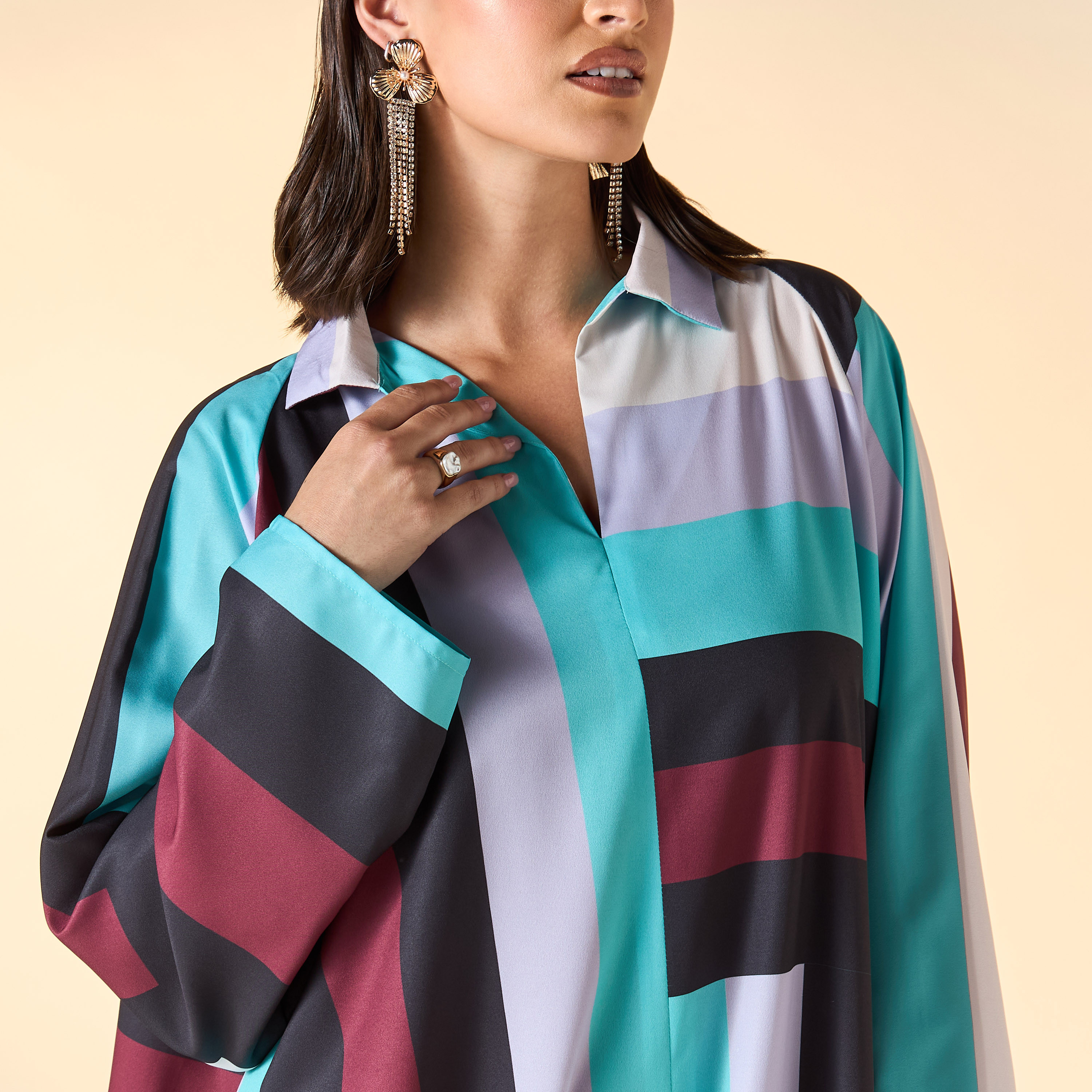 فستان بطبعات مخططة وياقة عادية وأكمام طويلة من فيور-women-clothing-dresses-image-4