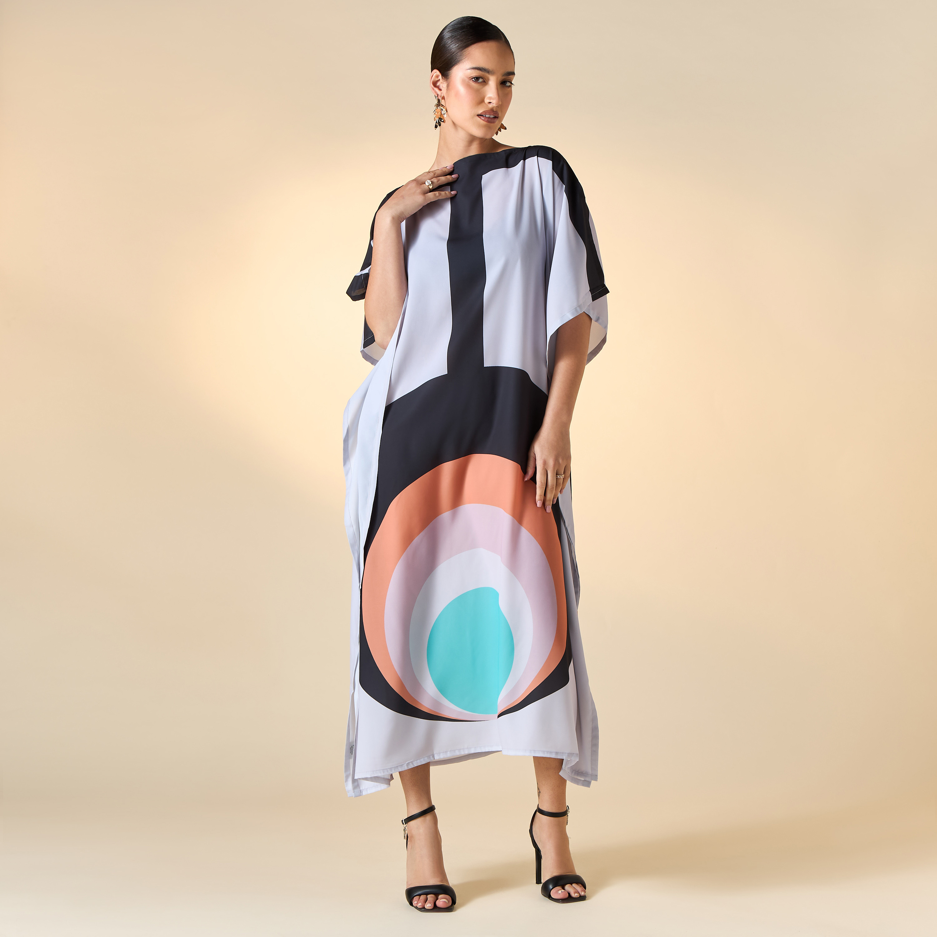فستان قفطان بياقة قارب وطبعات من فيور-women-clothing-dresses-image-2