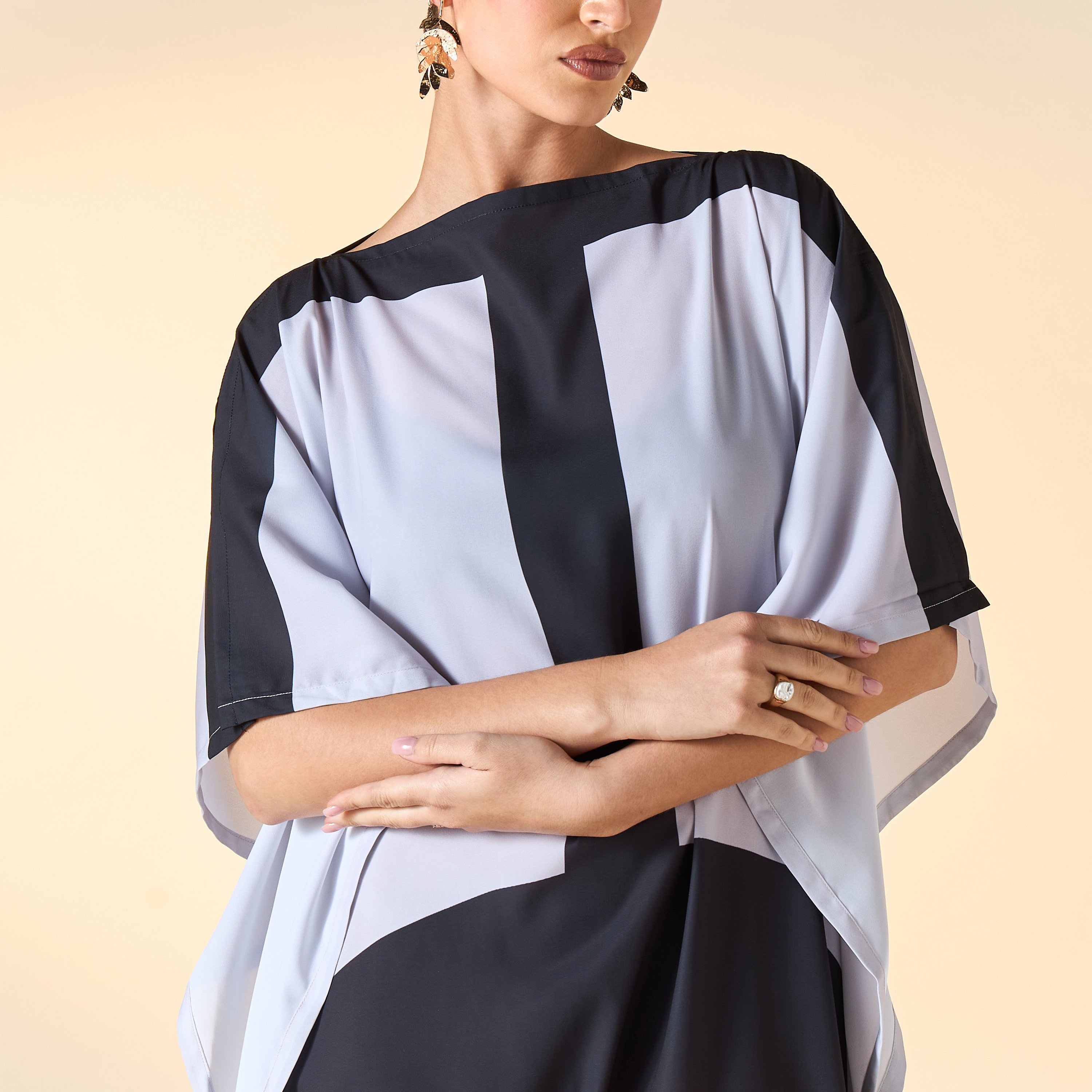 فستان قفطان بياقة قارب وطبعات من فيور-women-clothing-dresses-image-4