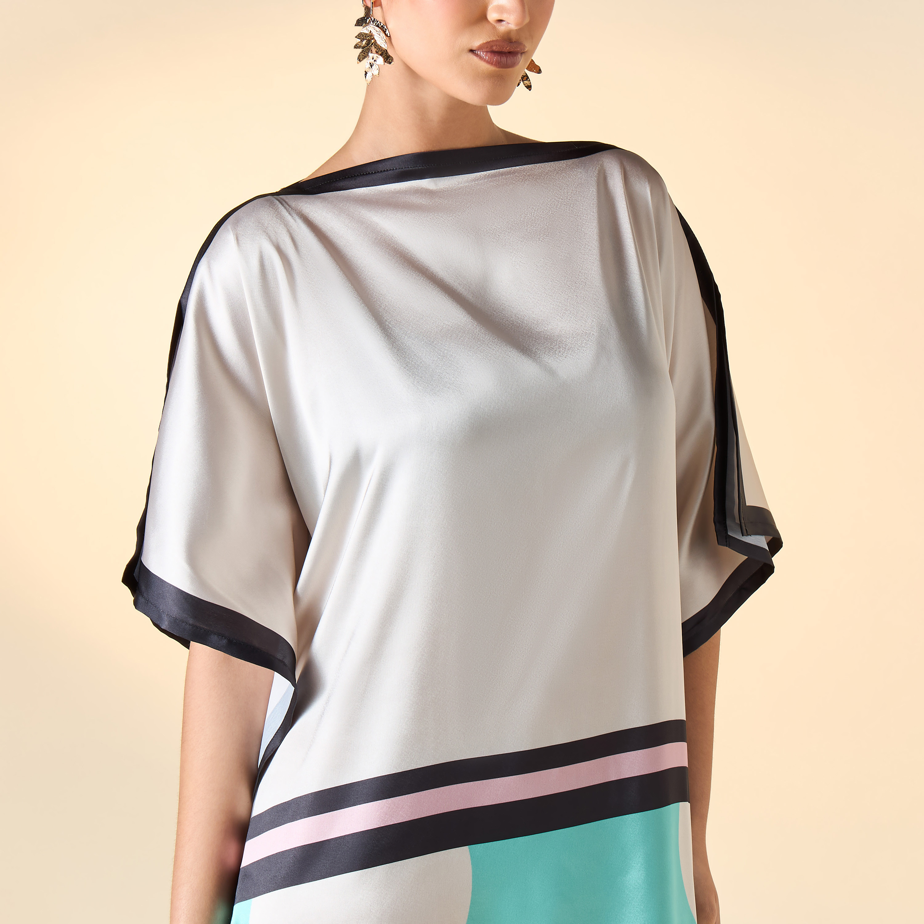فستان قفطان بأكمام قصيرة وطبعات من فيور-women-clothing-dresses-image-4