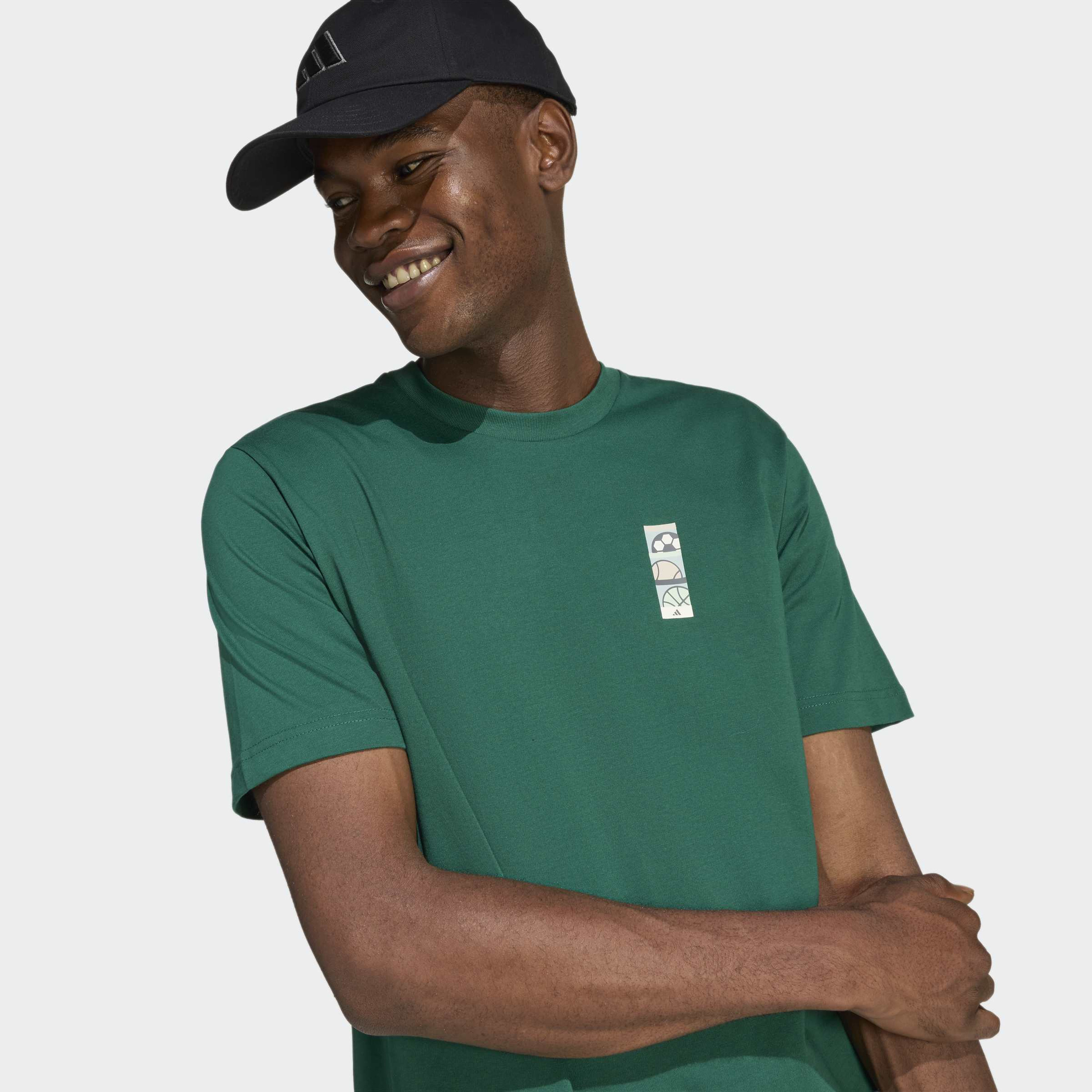 اديداس - تيشيرت رجالي بأكمام قصيرة مطبوع عليه صورة ملصق "ذكريات رياضية"-men-clothing-sportswearandactivewear-tshirtsandpolos-image-12