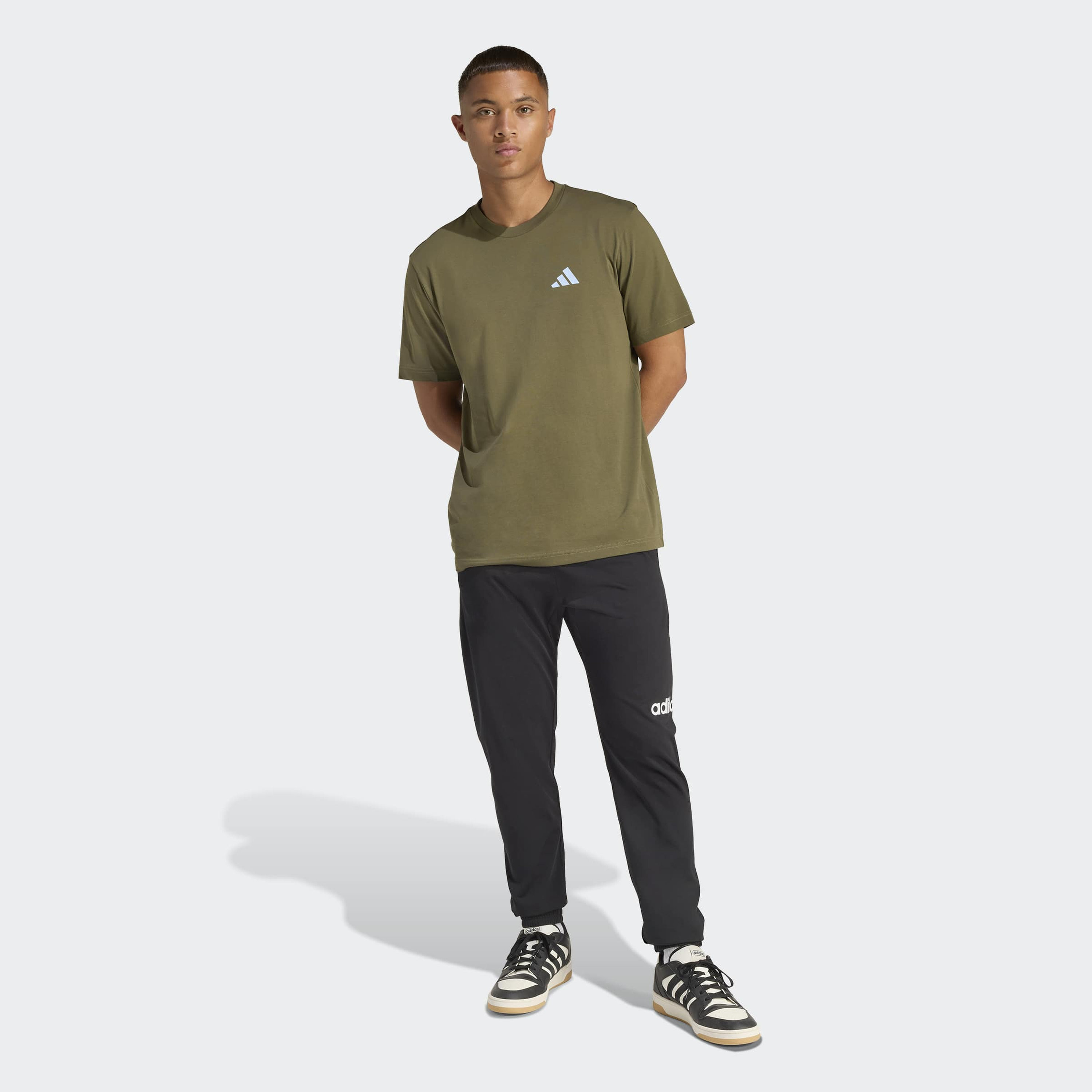 اديداس - تيشيرت رجالي بأكمام قصيرة برسومات لركوب الدراجات الجبلية في الهواء الطلق-men-clothing-sportswearandactivewear-tshirtsandpolos-image-8