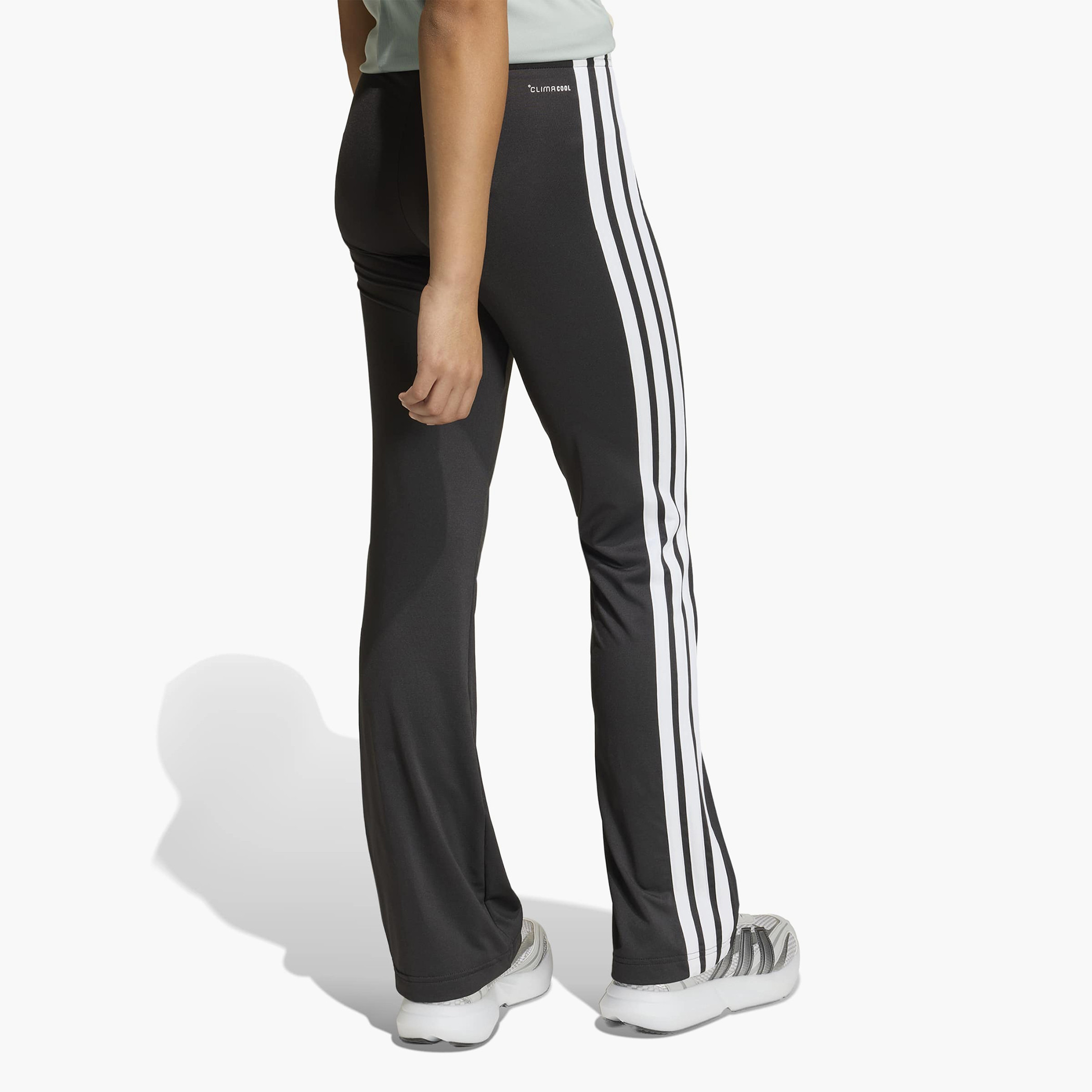 بنطلون ليقنز بحواف واسعة من أديداس-girls-clothing-bottoms-leggings-image-3