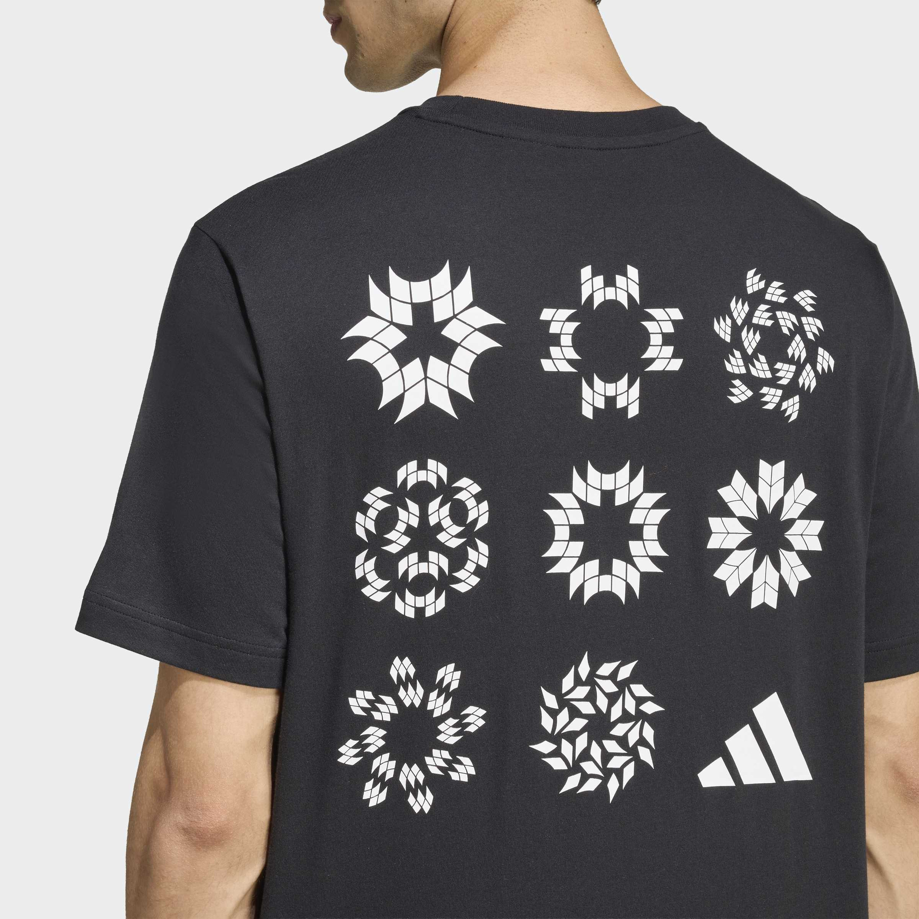 اديداس - تيشيرت رجالي بأكمام قصيرة برسومات من هاوس أوف تيرو كوميونيتي-men-clothing-sportswearandactivewear-tshirtsandpolos-image-4