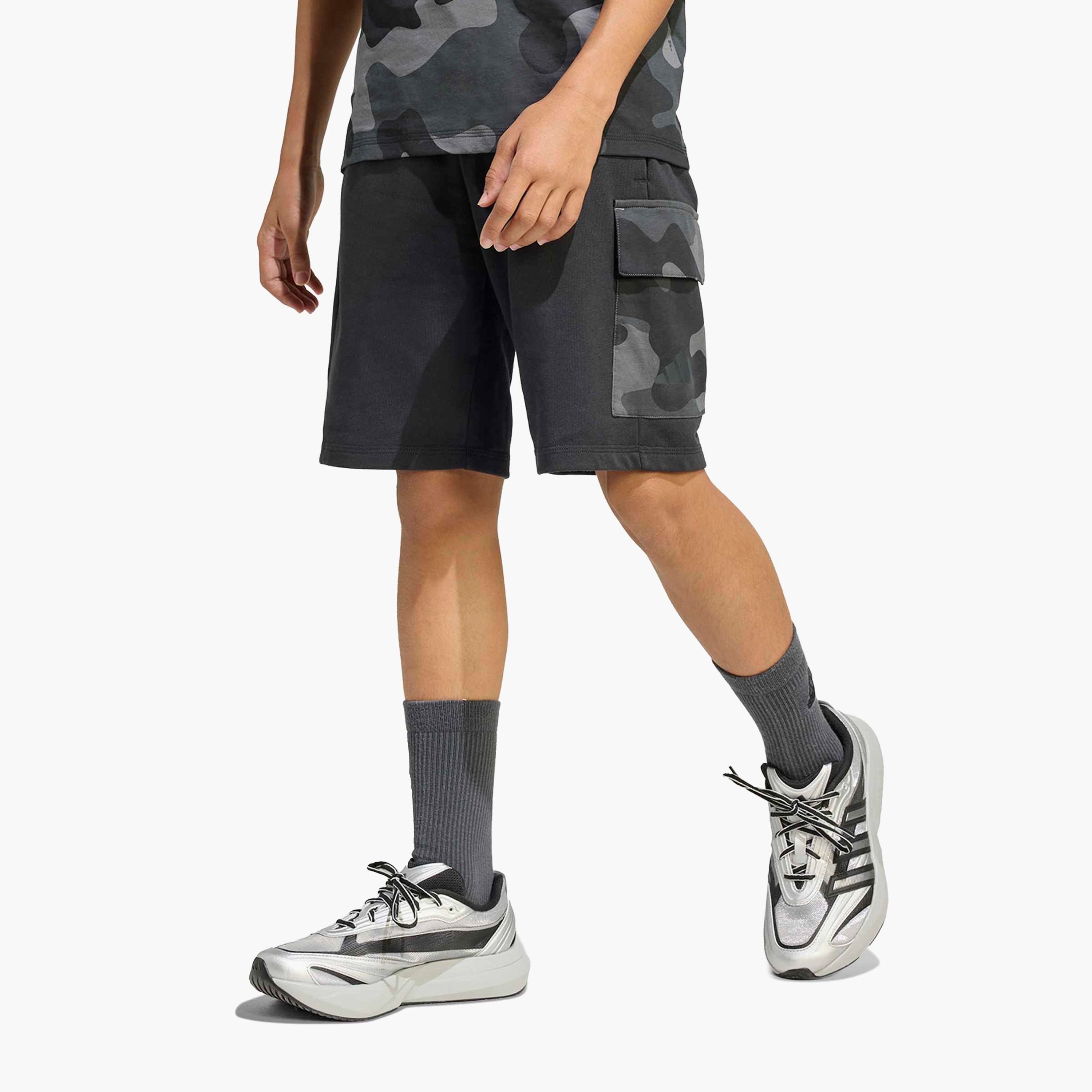 شورت برباط خصر وجيوب من أديداس-boys-clothing-bottoms-shorts-image-8