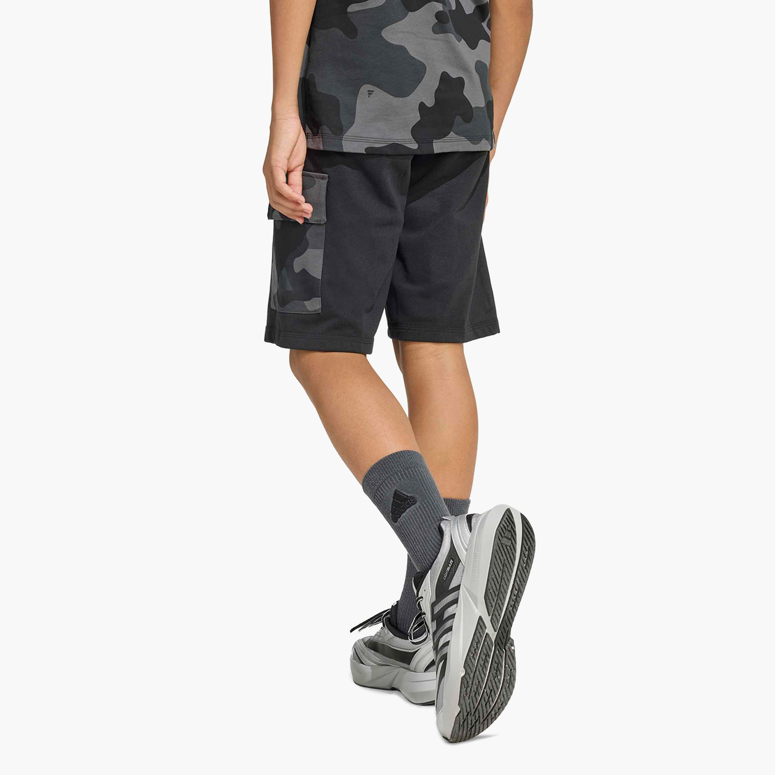 شورت برباط خصر وجيوب من أديداس-boys-clothing-bottoms-shorts-image-7