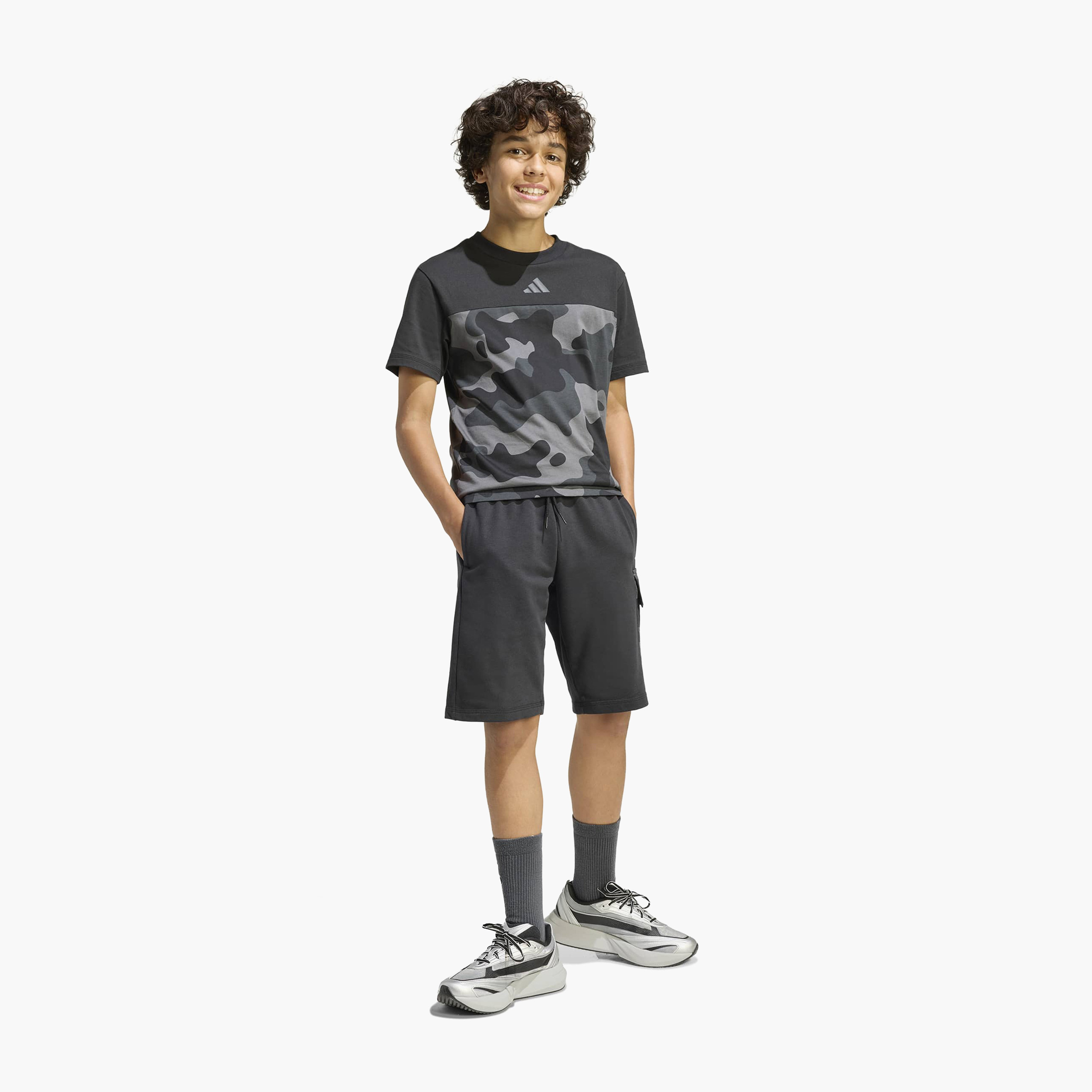 شورت برباط خصر وجيوب من أديداس-boys-clothing-bottoms-shorts-image-6