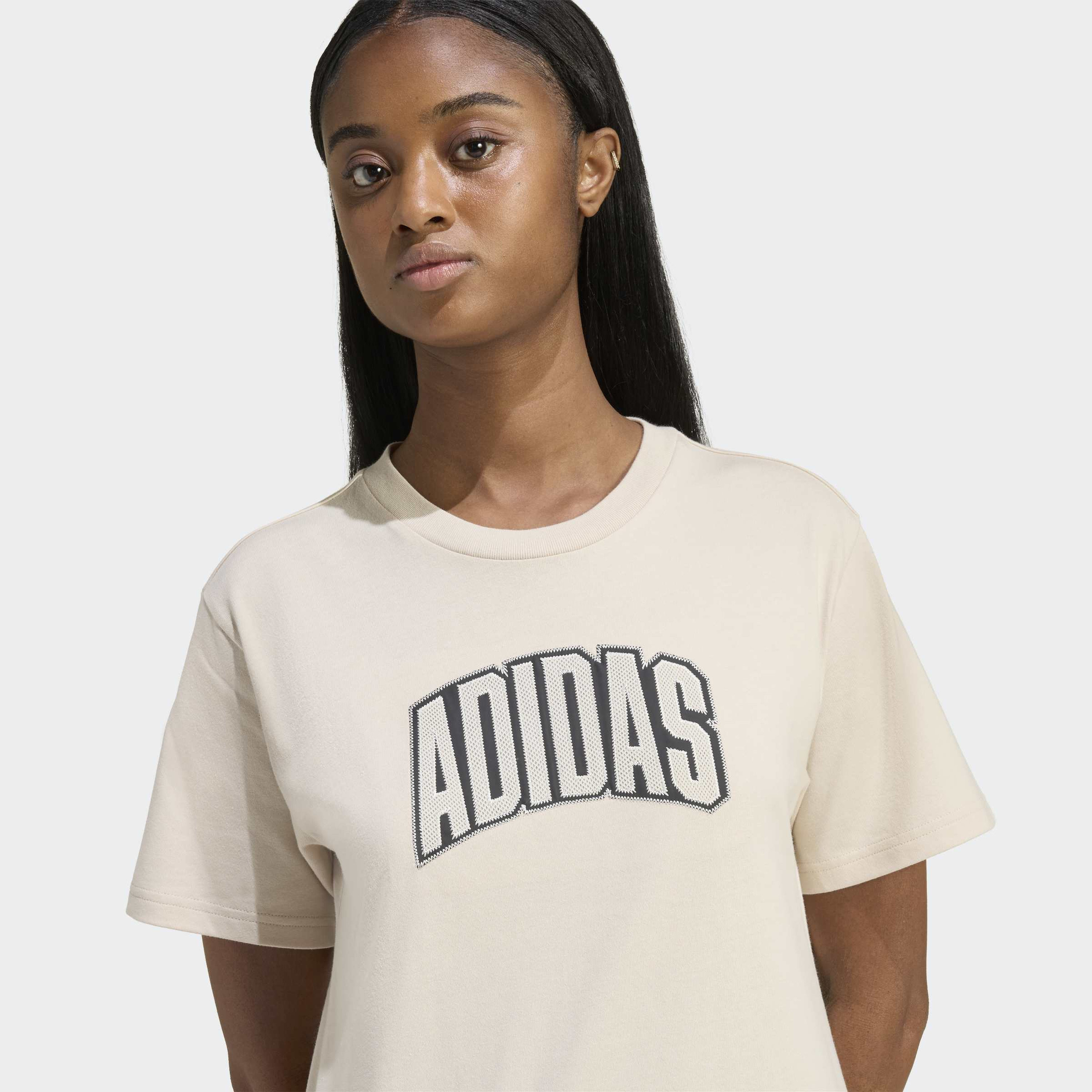 اديداس - تيشيرت نسائي بأكمام قصيرة برسومات جامعية-women-clothing-tshirts-image-1